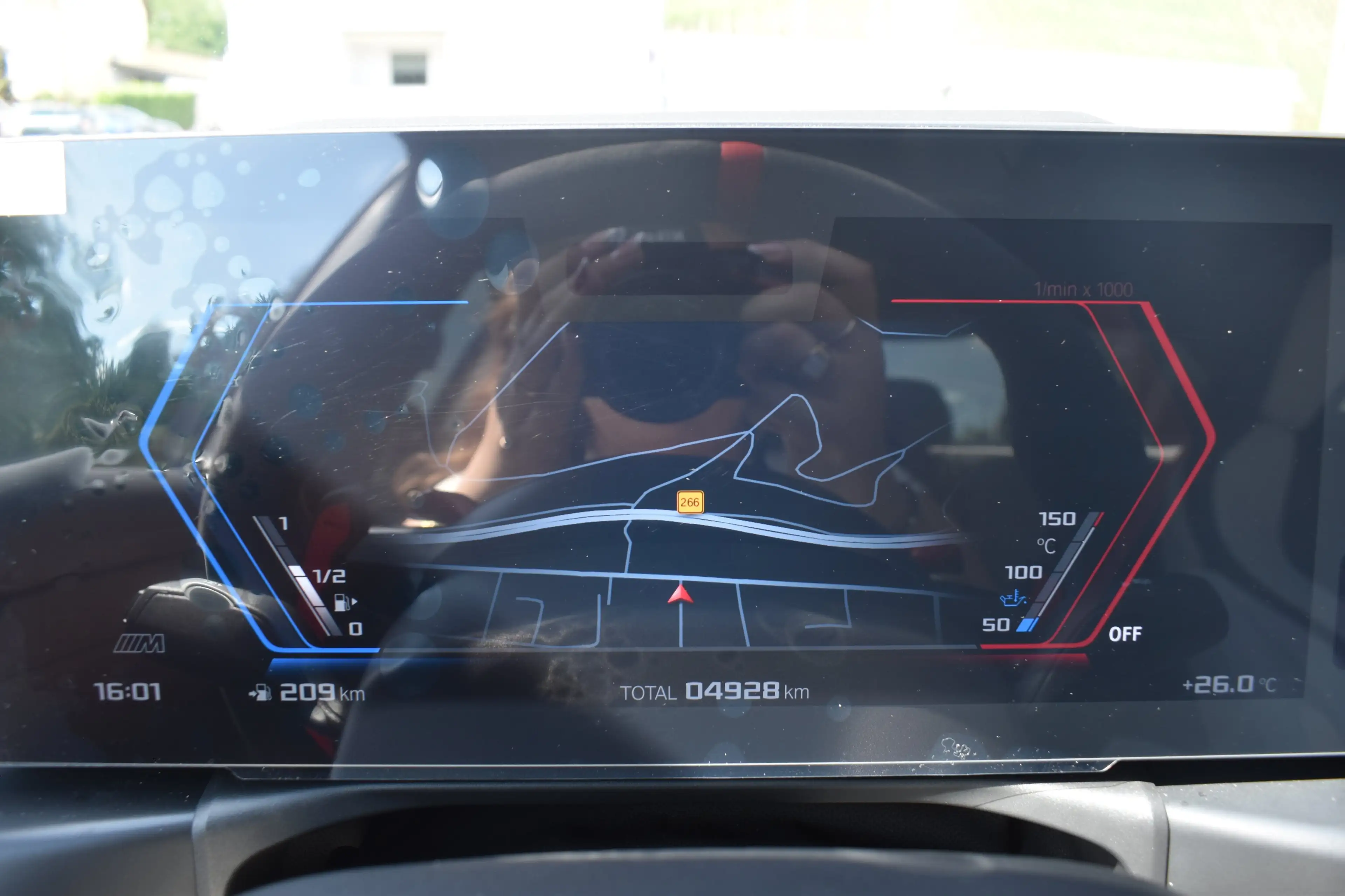 BMW M3 Competition xDrive Competition Individual M Driver — photo 14