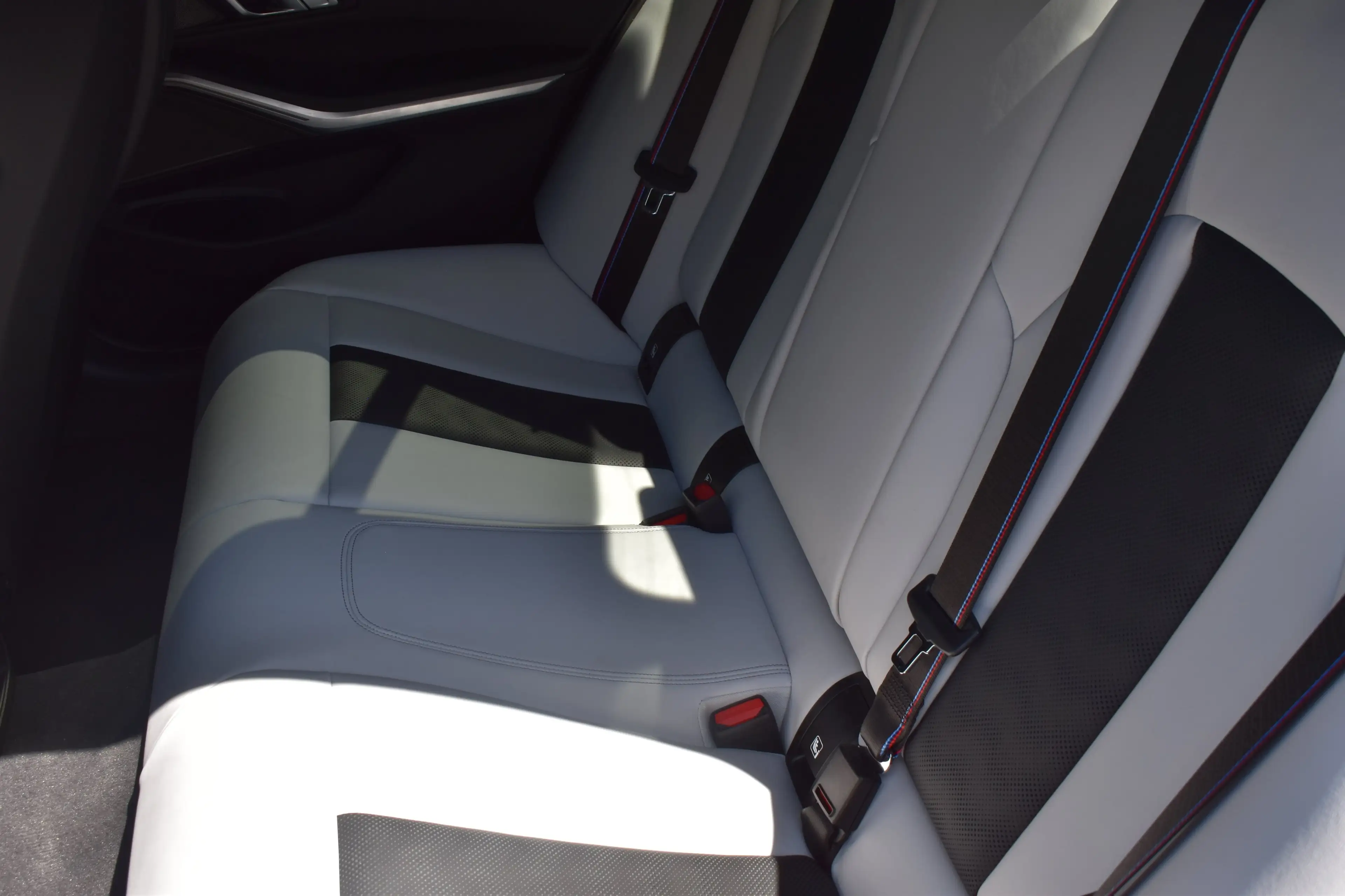 BMW M3 Competition xDrive Competition Individual M Driver — photo 8