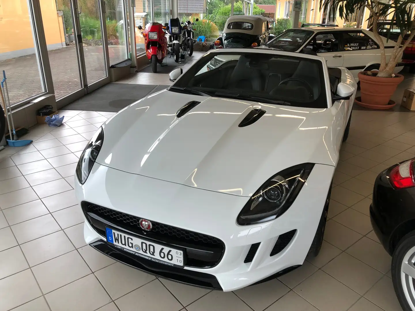 Jaguar F-Type Cabriolet Weiß - 1