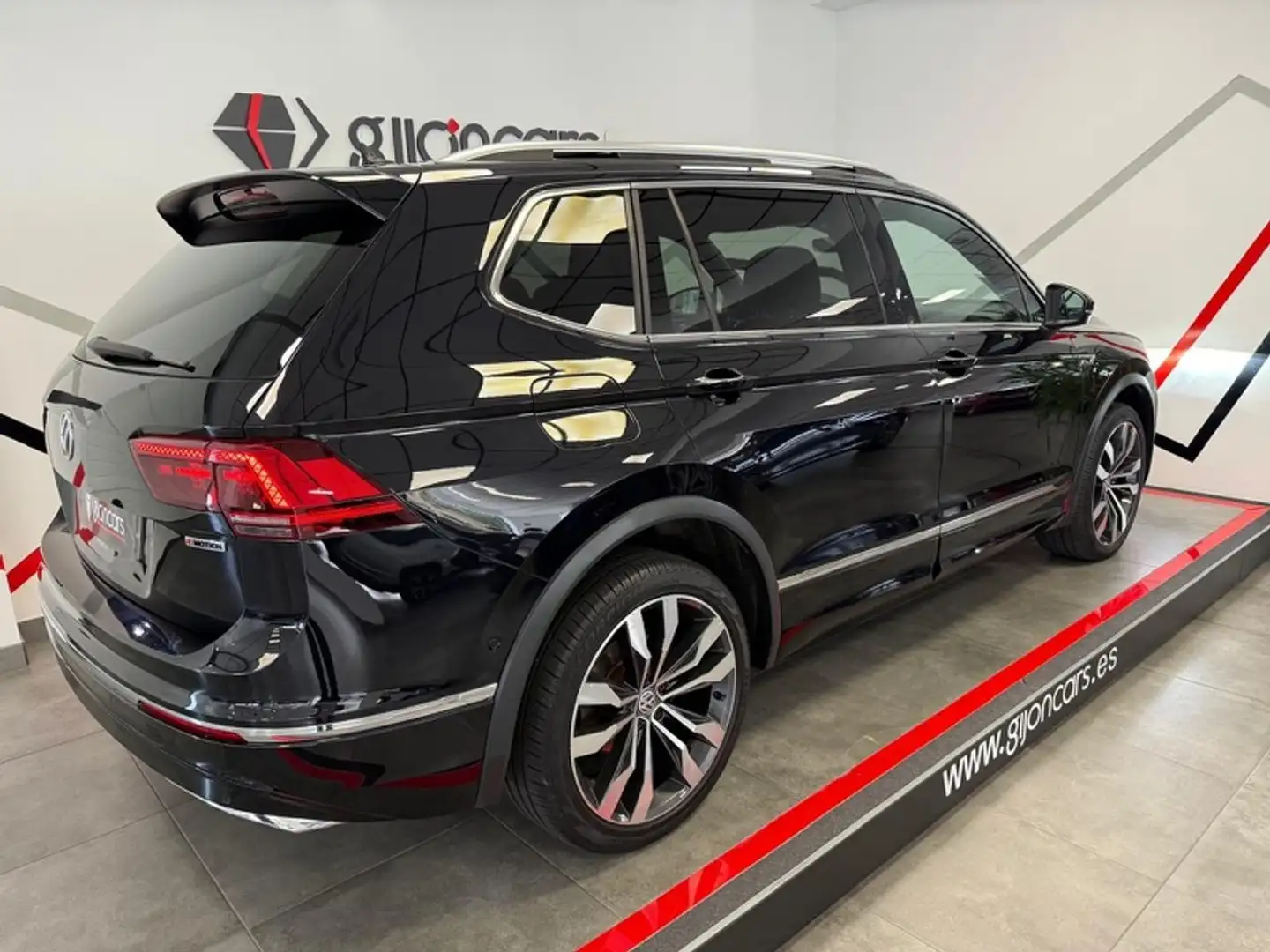 Volkswagen Tiguan 2.0TDI Sport 4Motion DSG 140kW Noir - 2