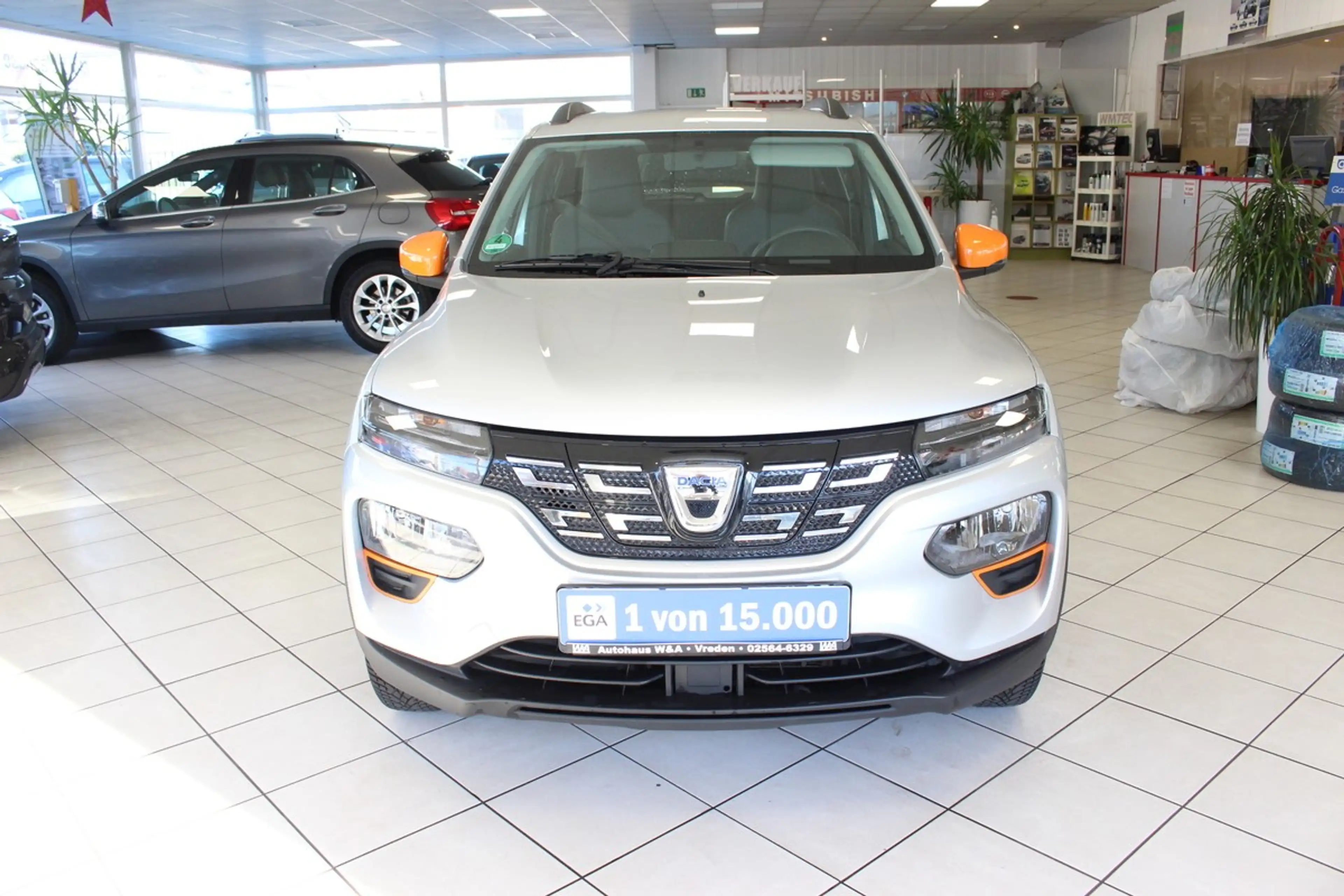 Dacia Spring Electric 45 Essential.NAVI.LEDER — photo 2