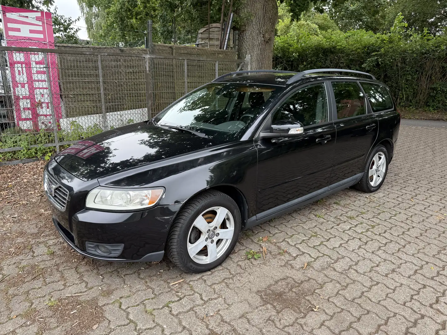 Volvo V50 1.6 D Kinetic Fekete - 1