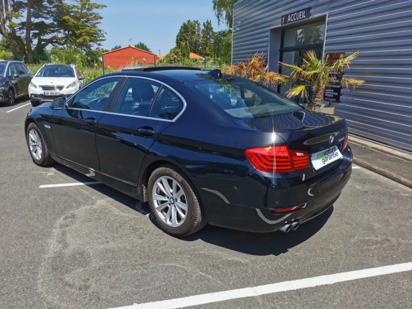 BMW 520 (F10) 520DA 190CH EXECUTIVE Gris - 2
