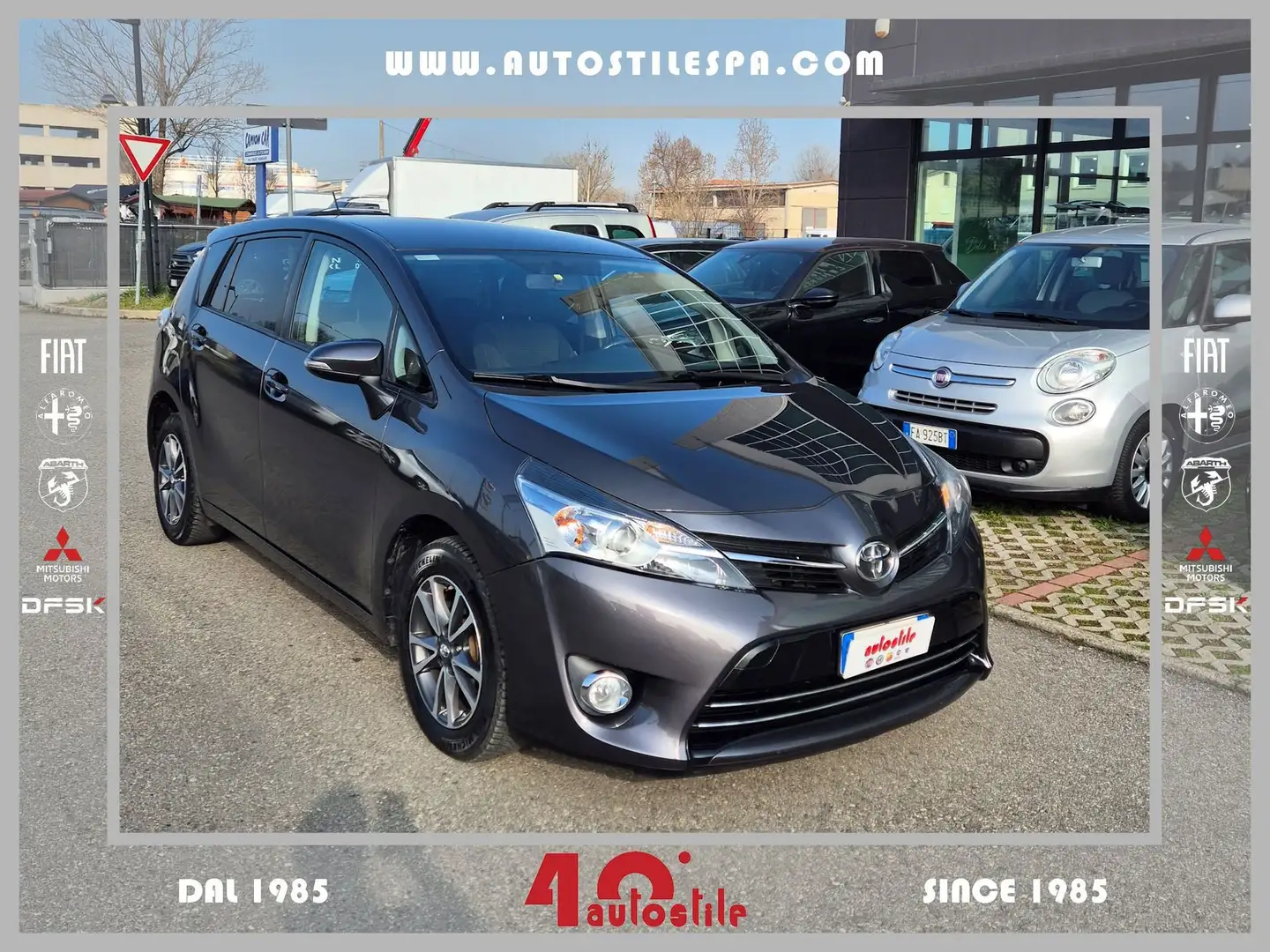 Toyota Verso 1.6 D-4D 112cv MT Cool Grau - 1
