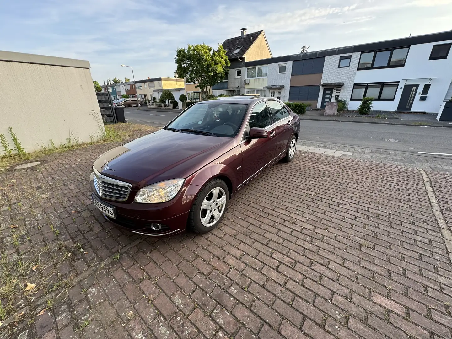 Mercedes-Benz C 200 Kompressor Automatik lückenlos Service bei MB Rot - 1