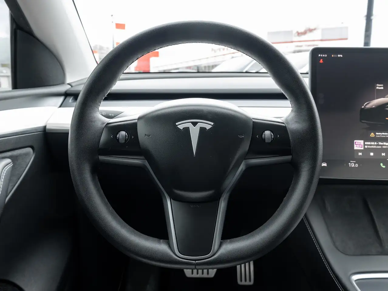 Tesla Model Y снимка Tesla Model Y