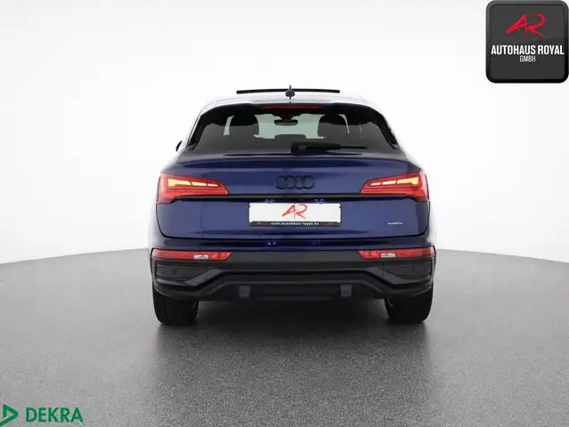 Audi Q5 view 4