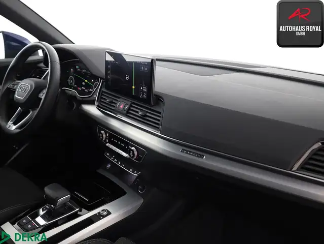 Audi Q5 view 10