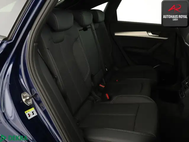 Audi Q5 view 13