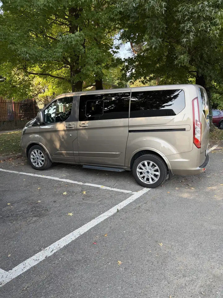 Ford Tourneo Custom