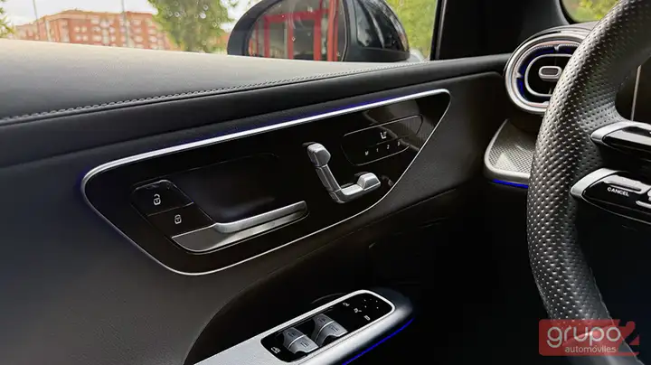 Mercedes-Benz GLC 2023, foto 21