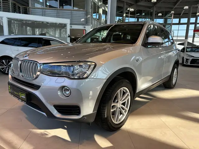 BMW X3 xDrive 30d ACC+AHK+Navi+SHZ+2xKlima+KlimaA