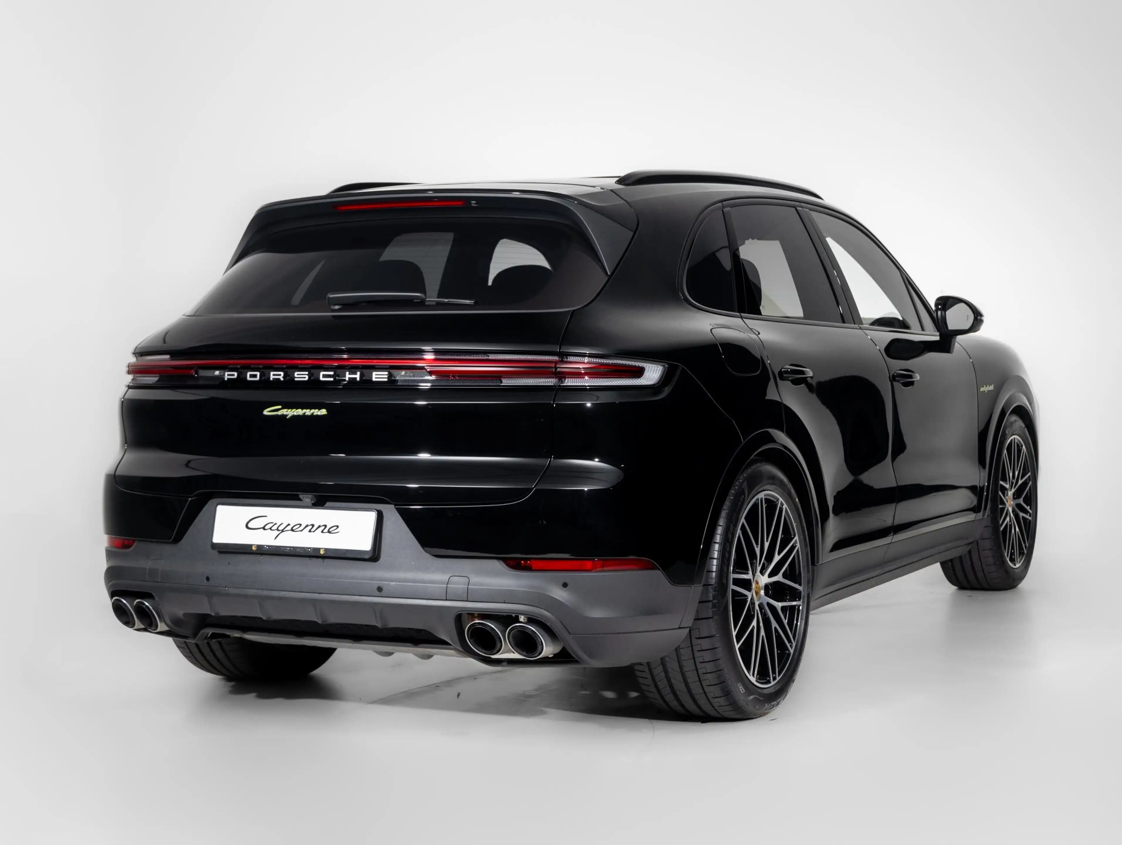 Porsche Cayenne E-Hybrid — photo 2