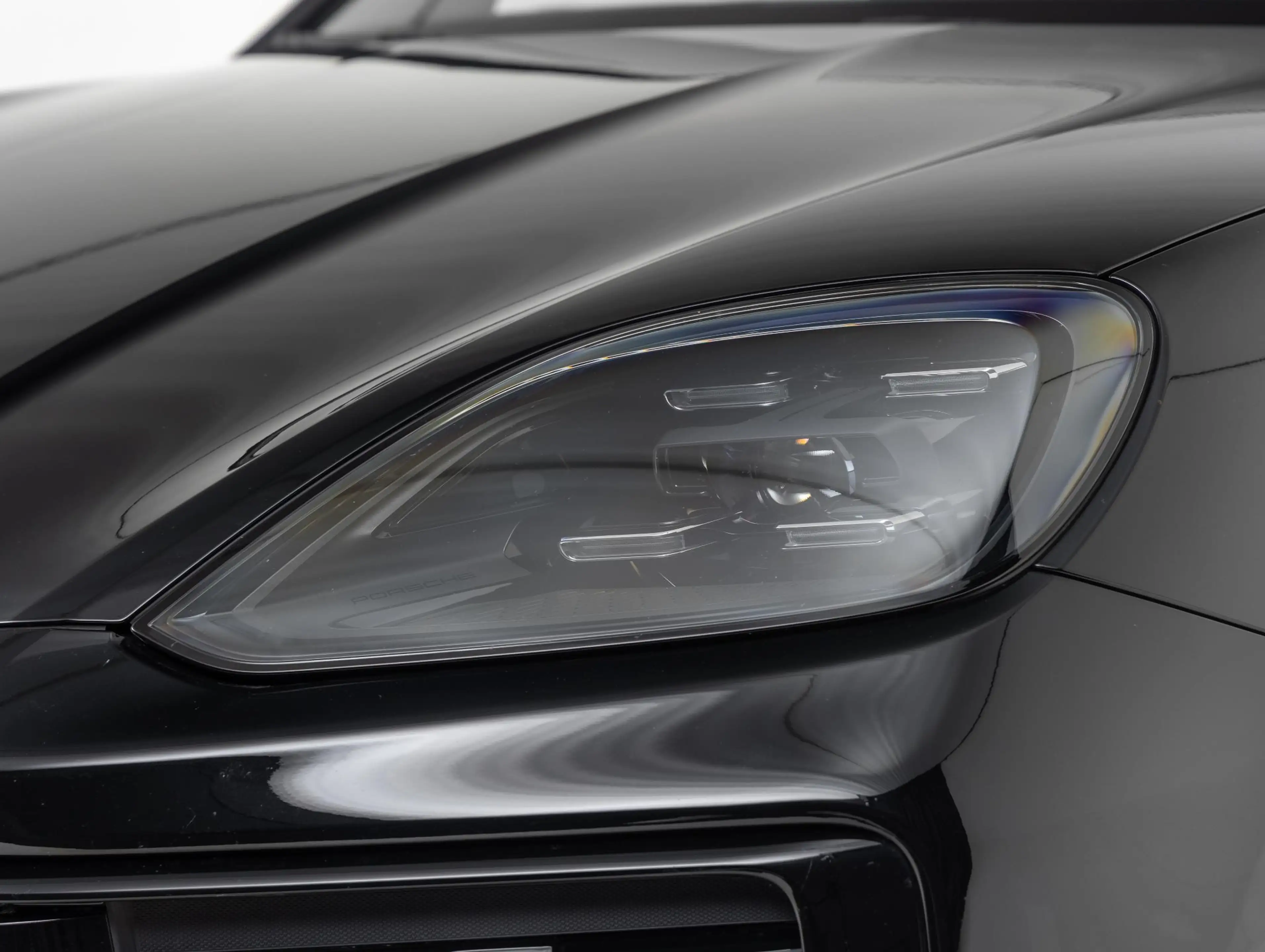 Porsche Cayenne E-Hybrid — photo 22