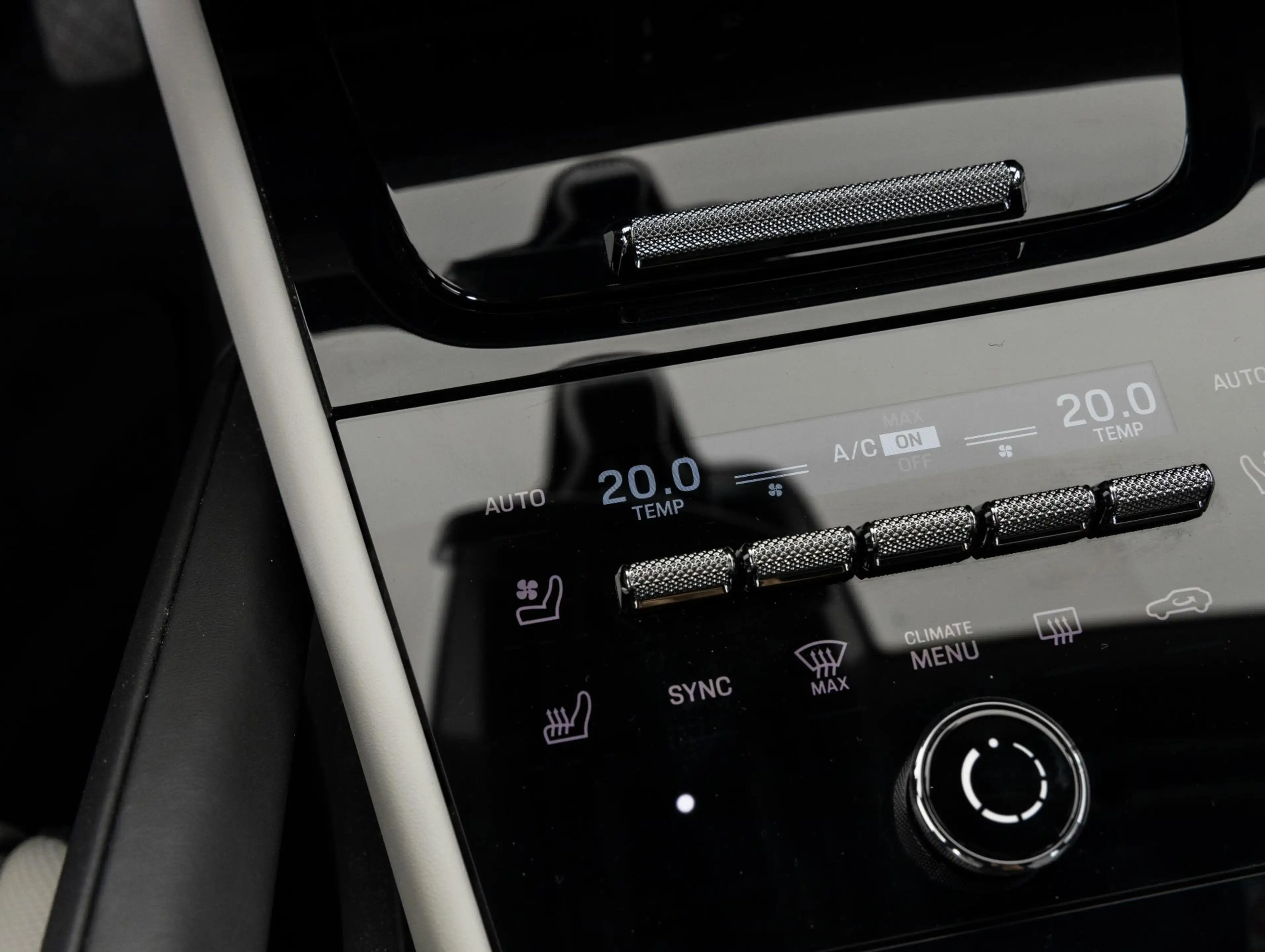 Porsche Cayenne E-Hybrid — photo 16