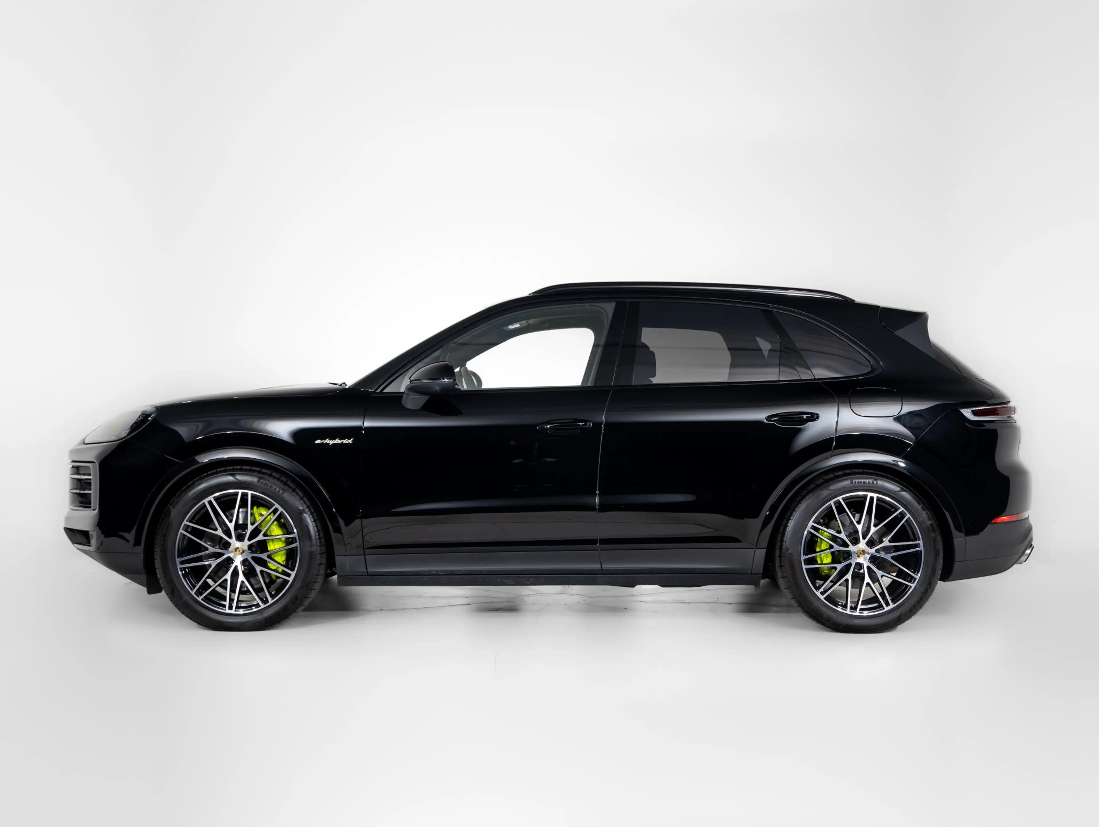 Porsche Cayenne E-Hybrid — photo 11