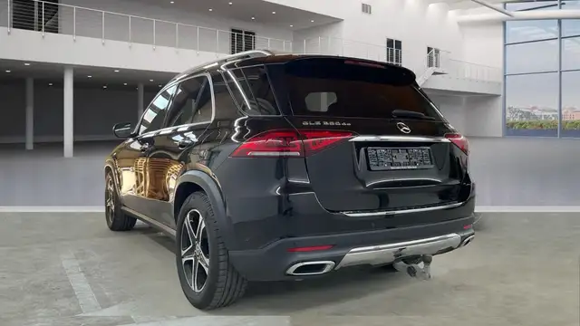 Mercedes-Benz Gle view 3