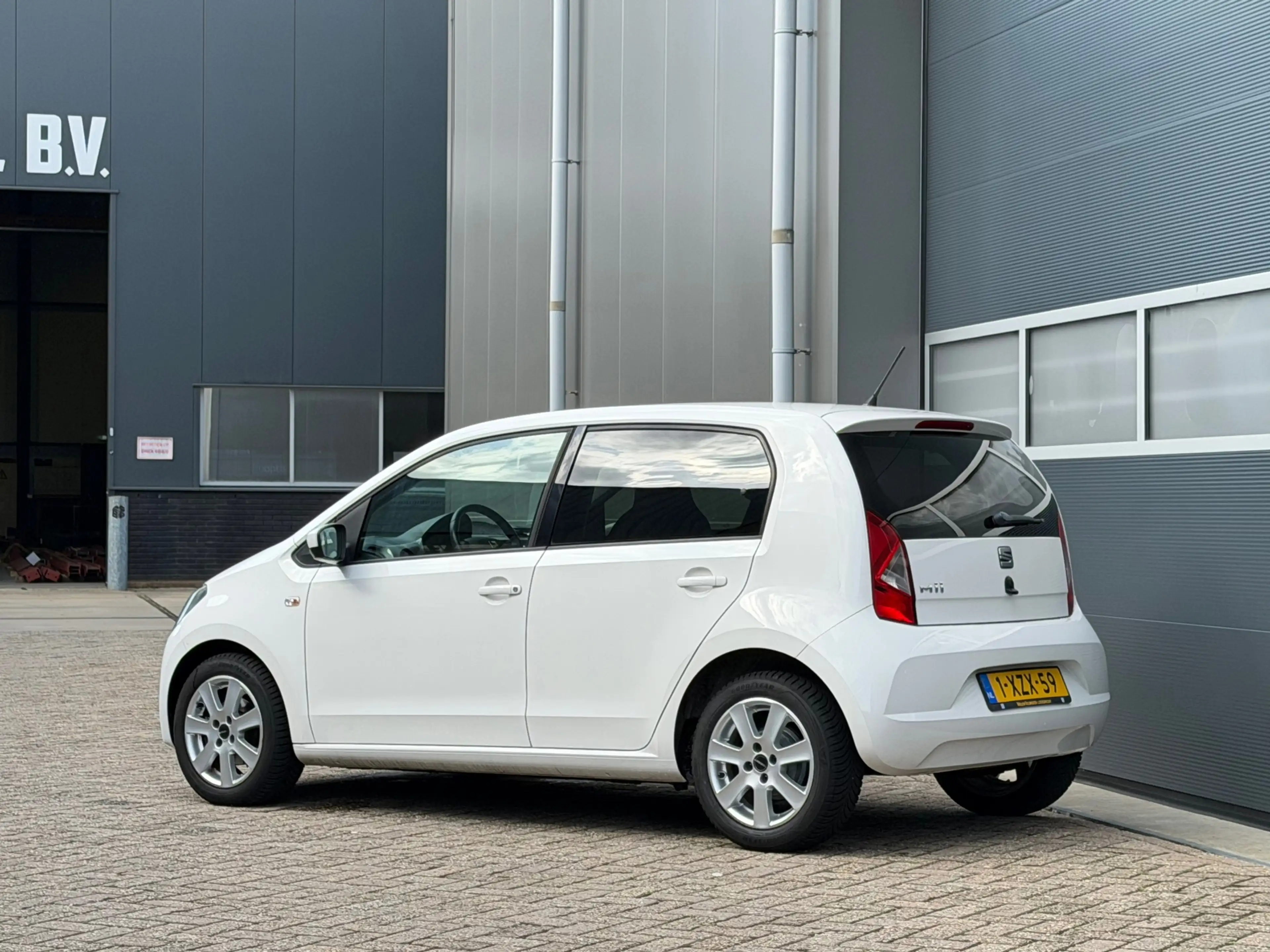 SEAT Mii 1.0 Sport Dynamic bj.2015 Airco|5 Drs|Stoelverw|Na — photo 3