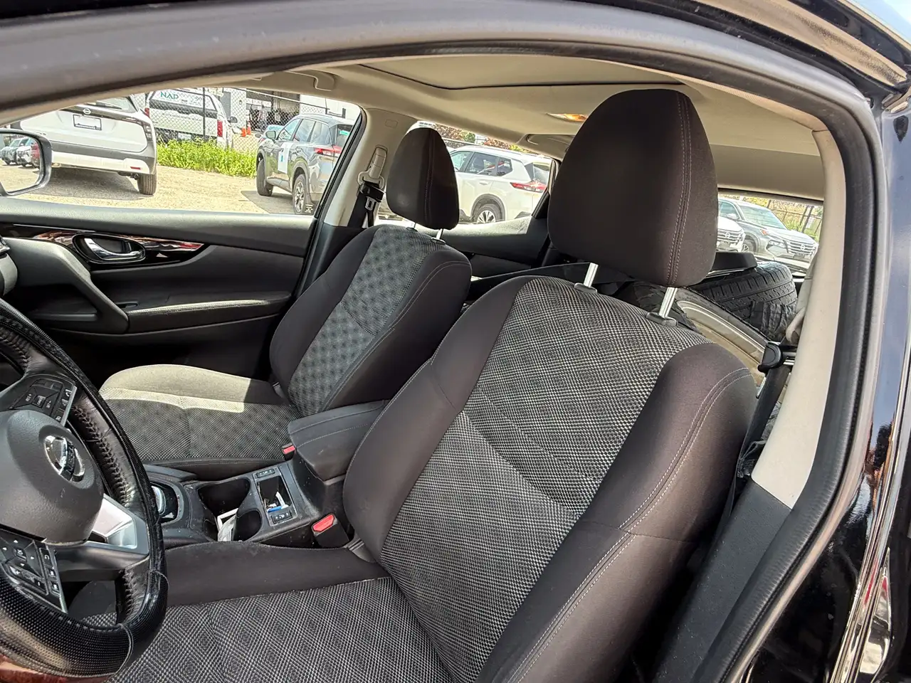 Nissan Qashqai снимка Nissan Qashqai