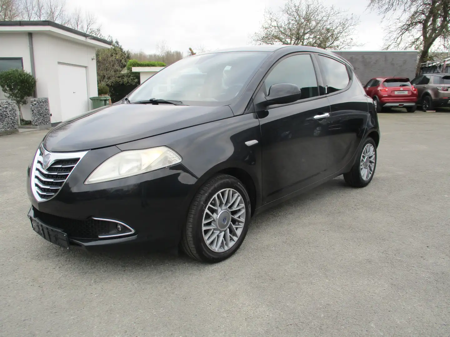 Lancia Ypsilon Y 0.9 TwinAir Turbo 8V Airco/125.000km Zwart - 1