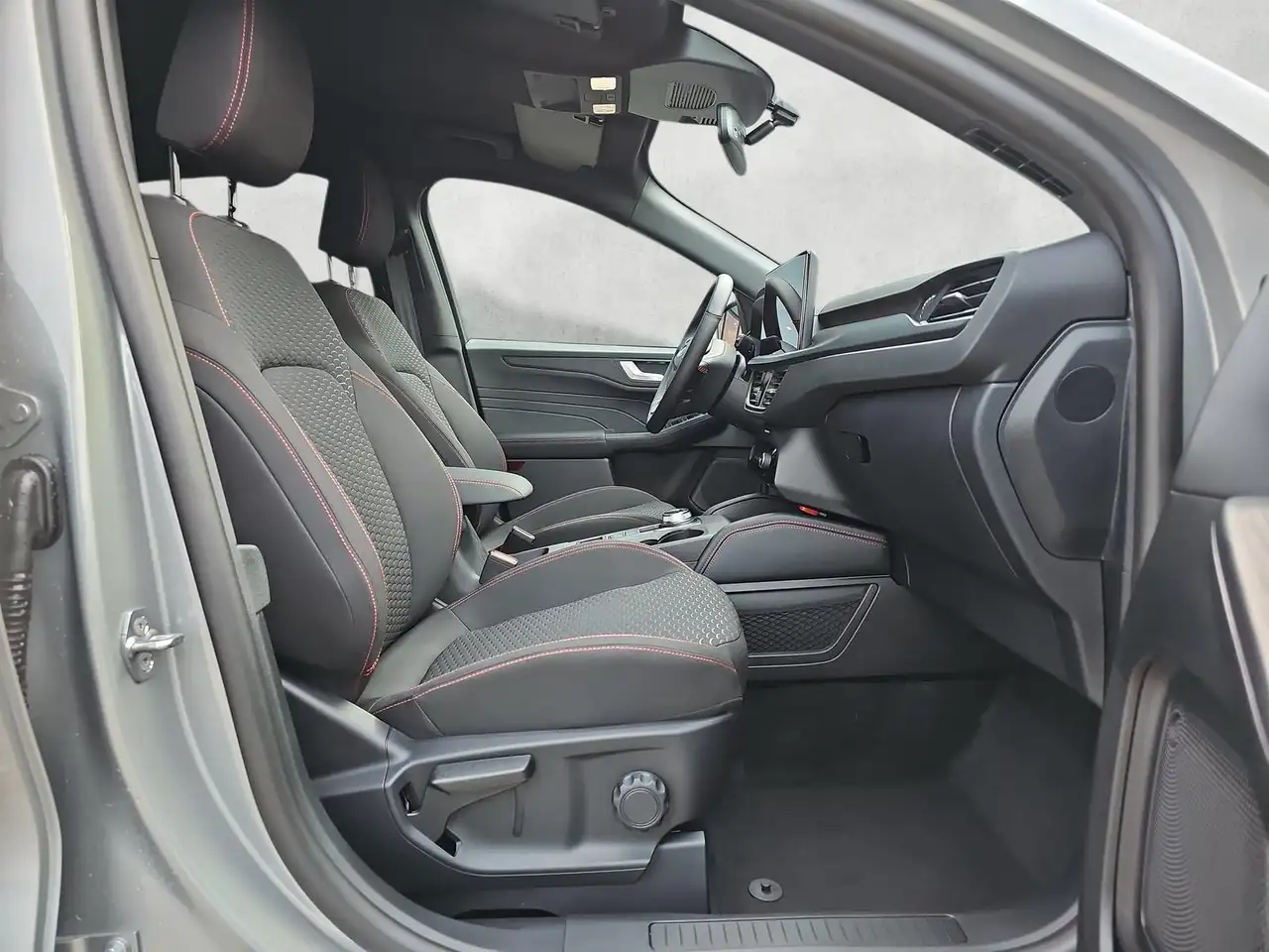 Ford Kuga 1.5 EB Autom. ST Line 5J.Gar KeyFree Kamera 11