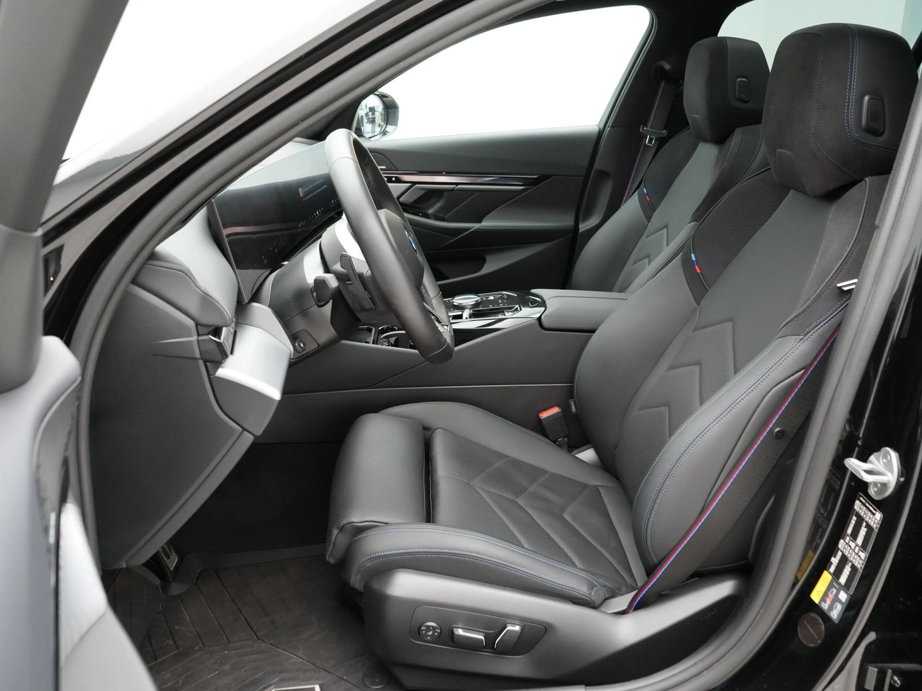 BMW 550 5 Serie 550e xDrive Touring M-Sport Pro — photo 5