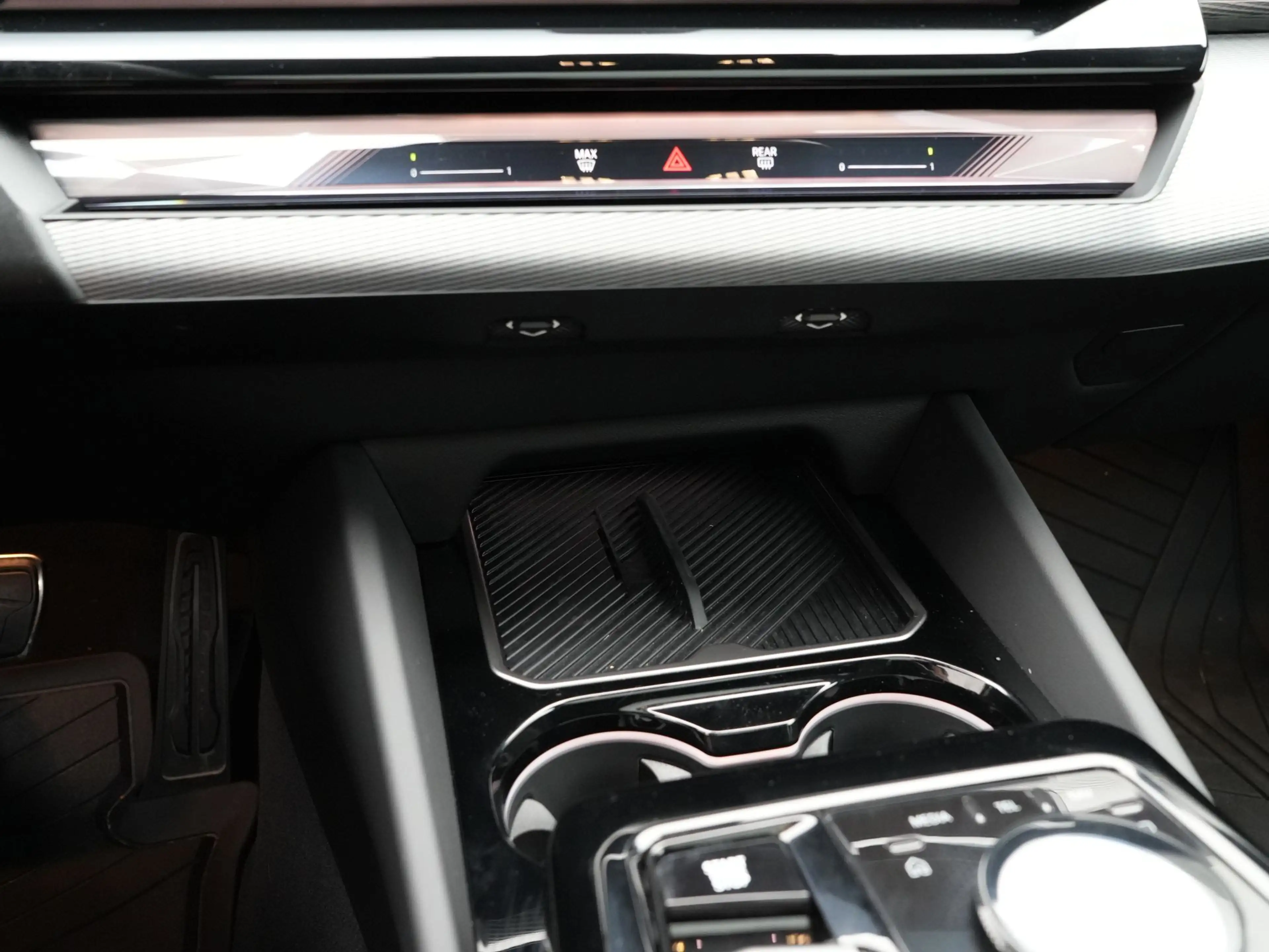 BMW 550 5 Serie 550e xDrive Touring M-Sport Pro — photo 14