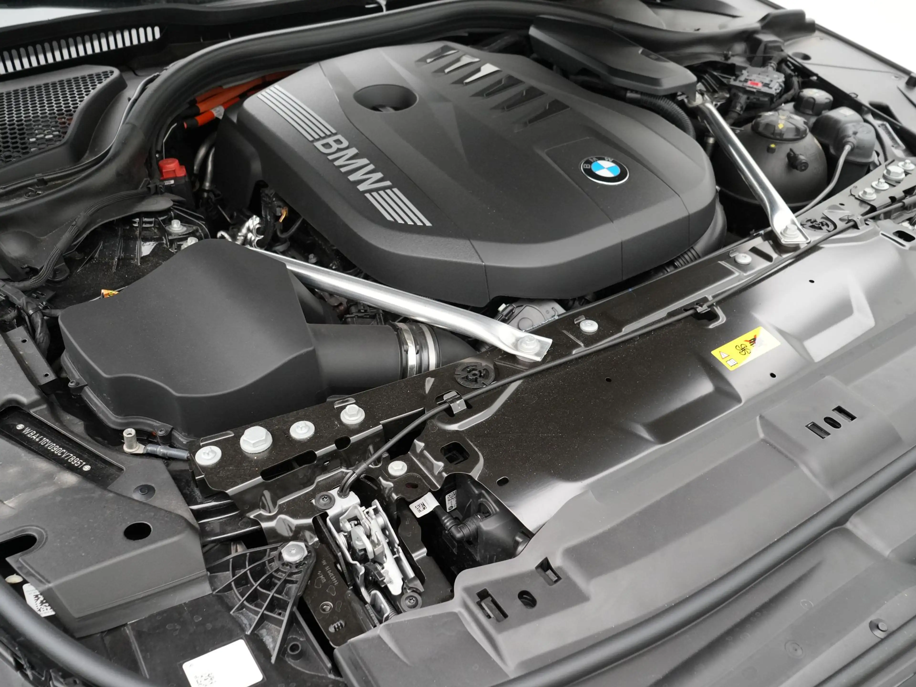 BMW 550 5 Serie 550e xDrive Touring M-Sport Pro — photo 4