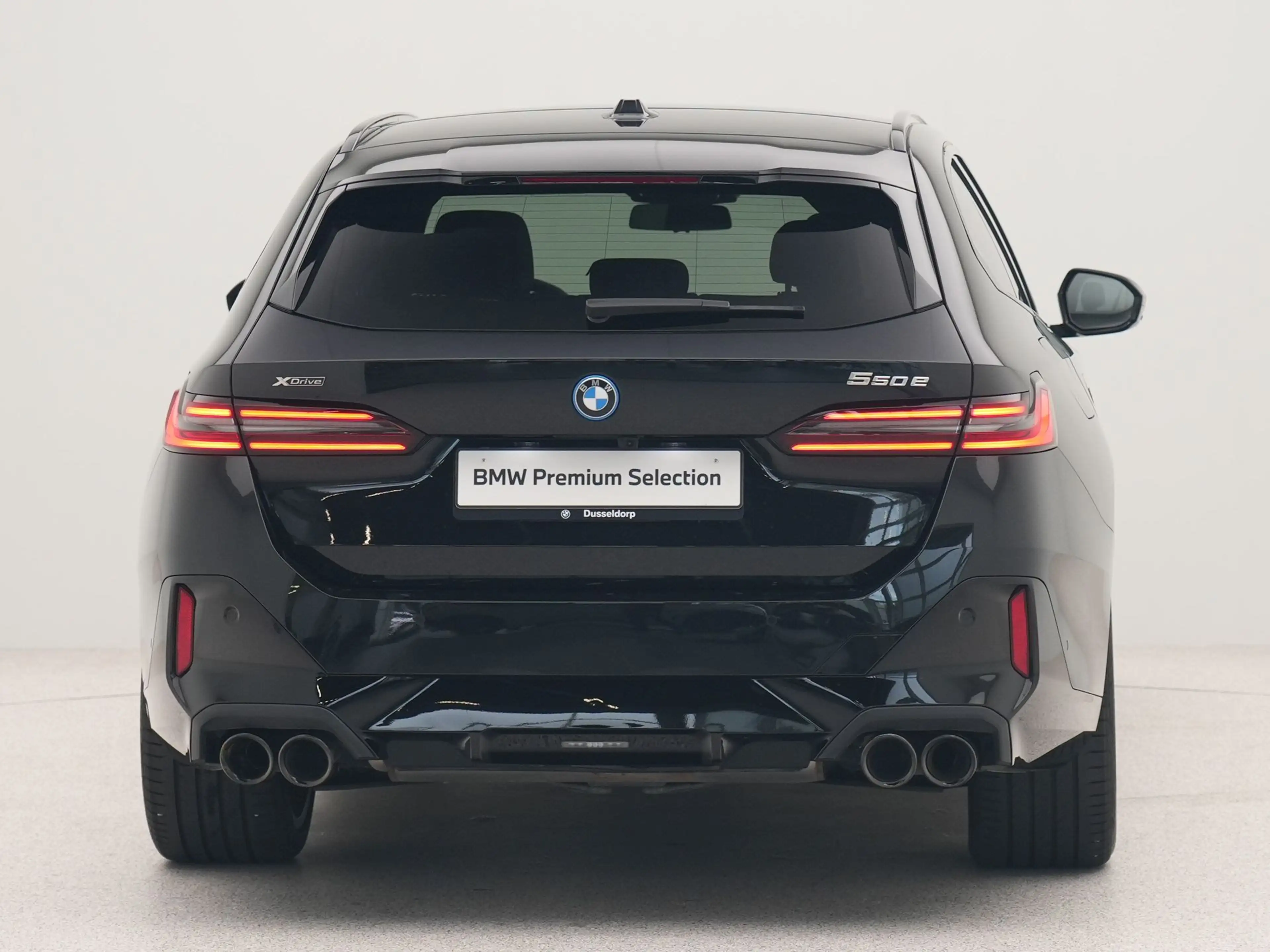 BMW 550 5 Serie 550e xDrive Touring M-Sport Pro — photo 10