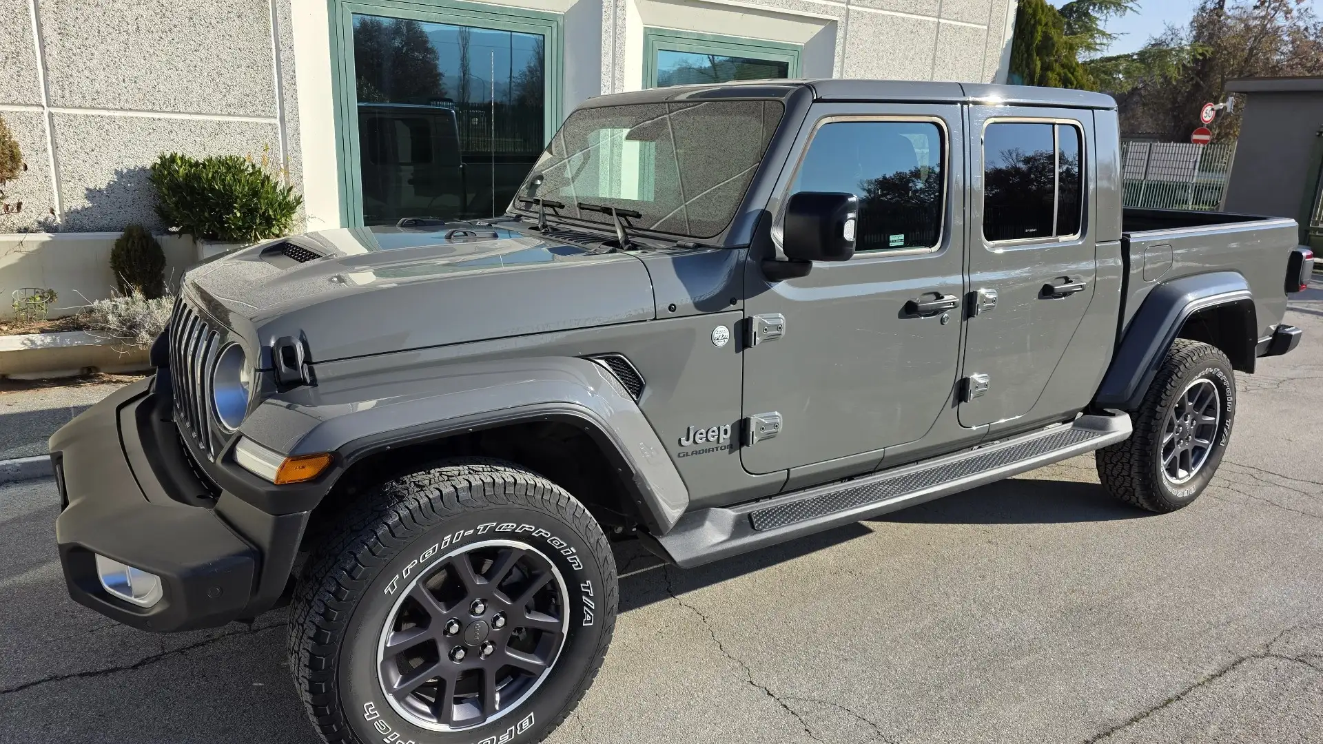 Jeep Gladiator 3.0 V6 OVERLAND UNICO P. FATTURABILE Grigio - 1