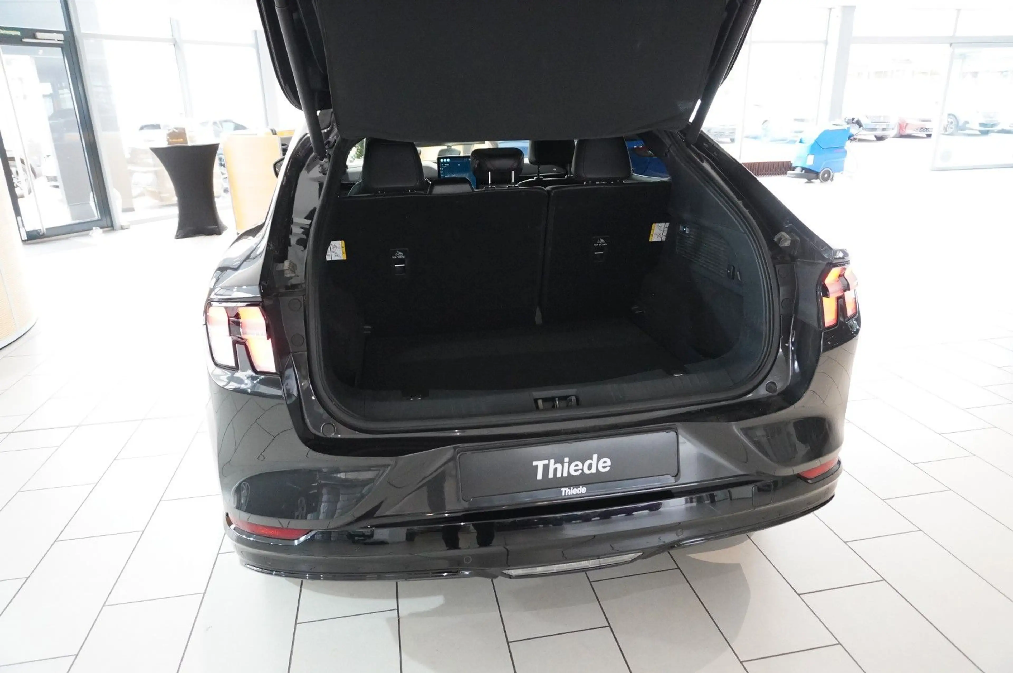 Ford Mustang Mach-E AWD 99KWH NAVI/LED/360°/PANO/B&O — photo 13