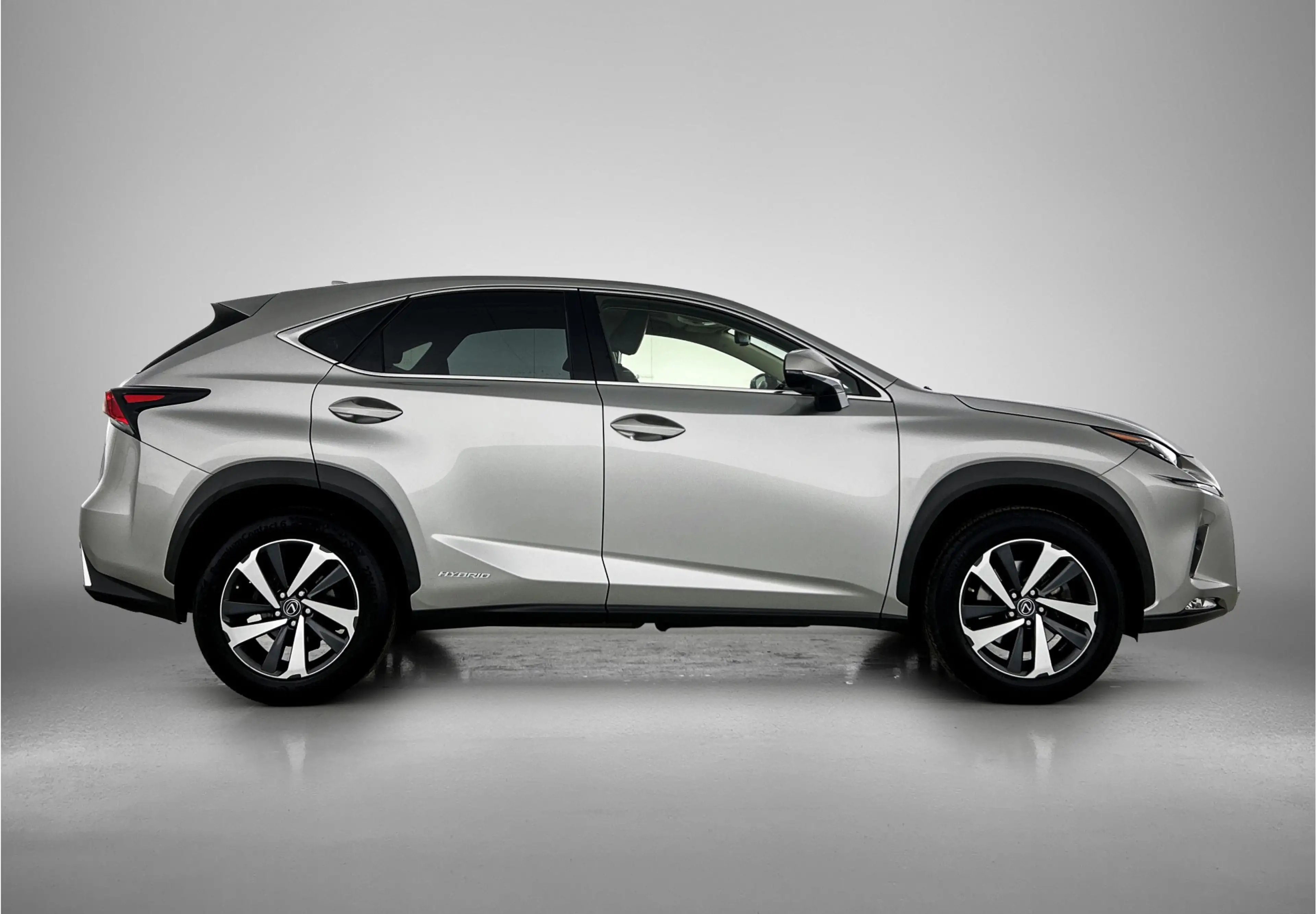 Lexus NX 300h AWD Executive Line | President Pack | Mark Levinso — photo 14