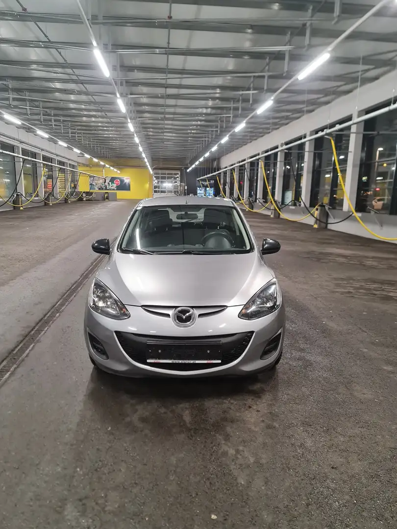 Mazda 2 1,3i Life Grau - 1