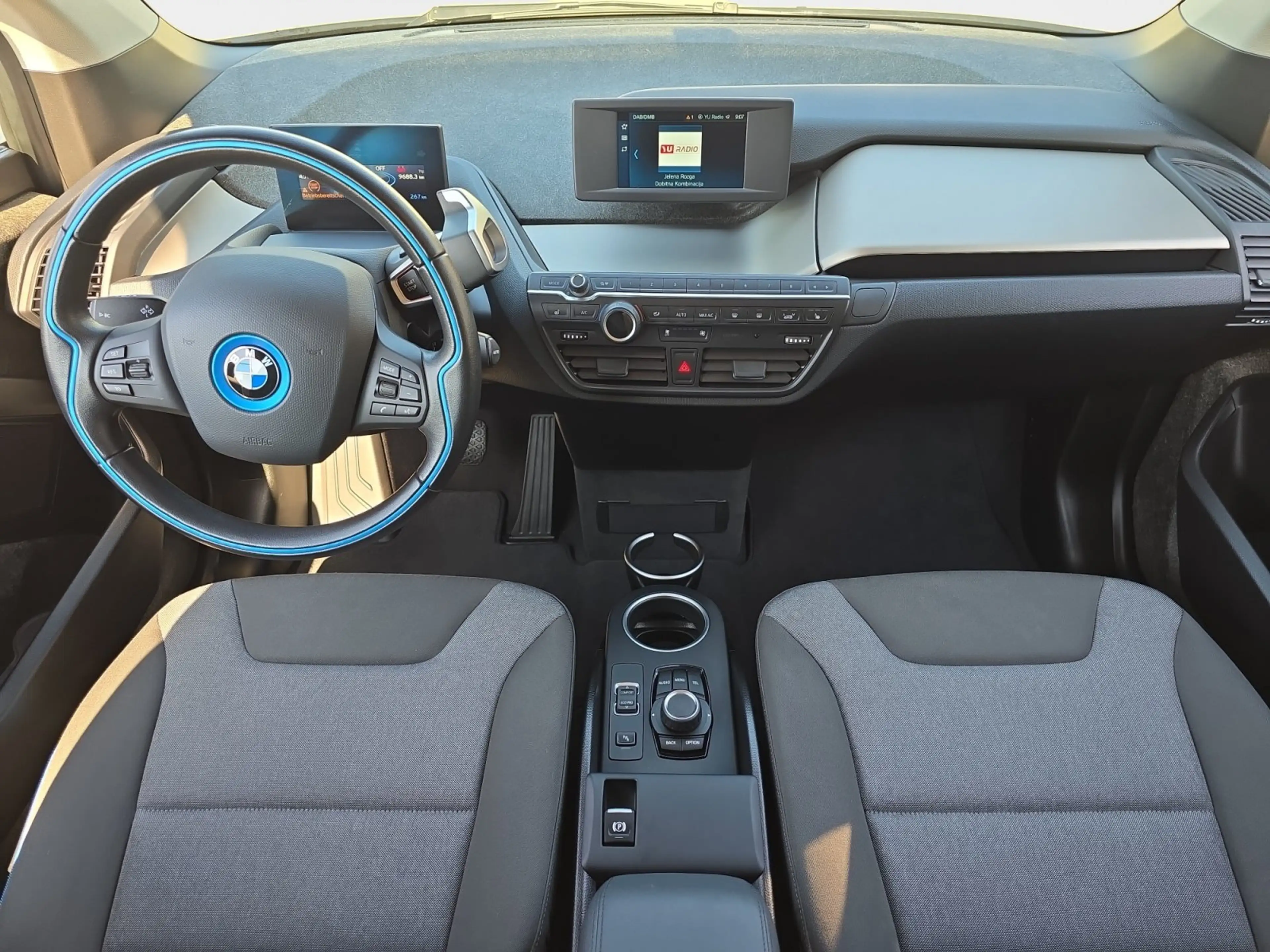 BMW i3 Basis — photo 11