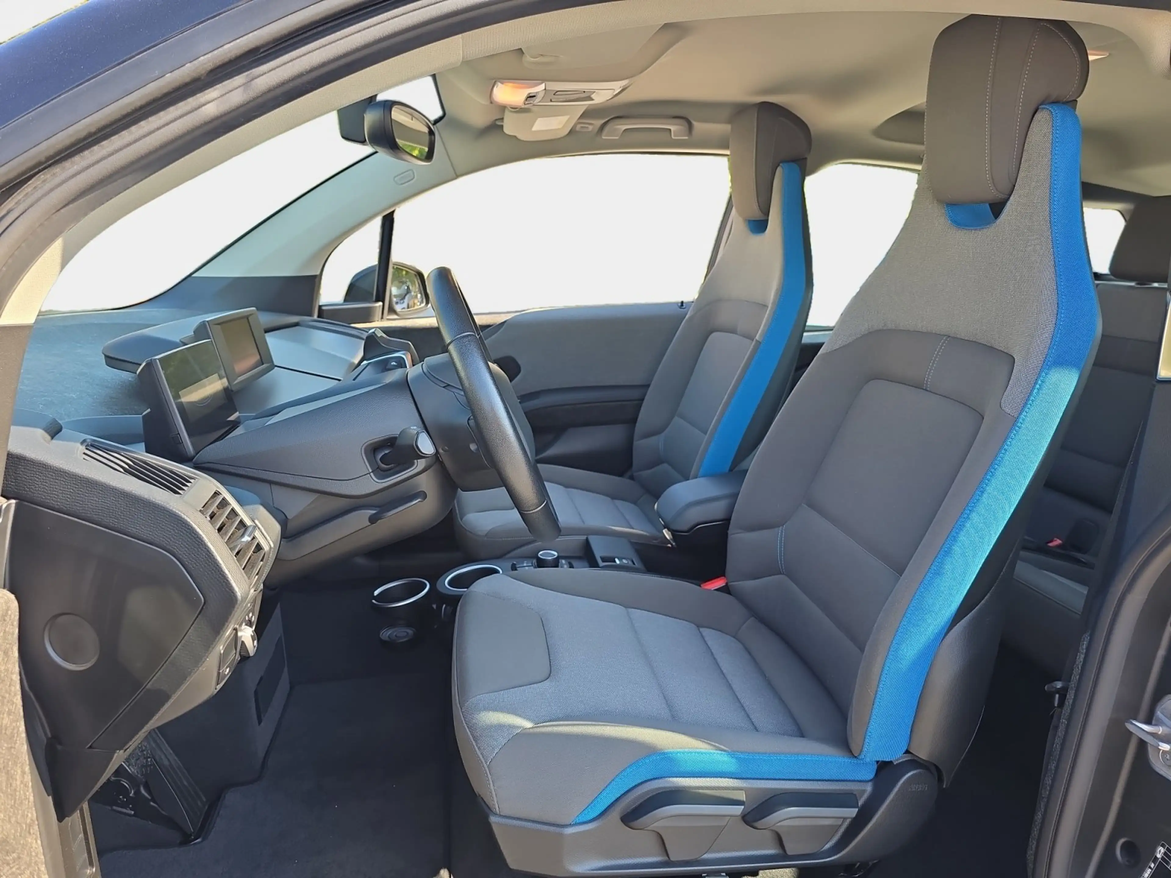 BMW i3 Basis — photo 10