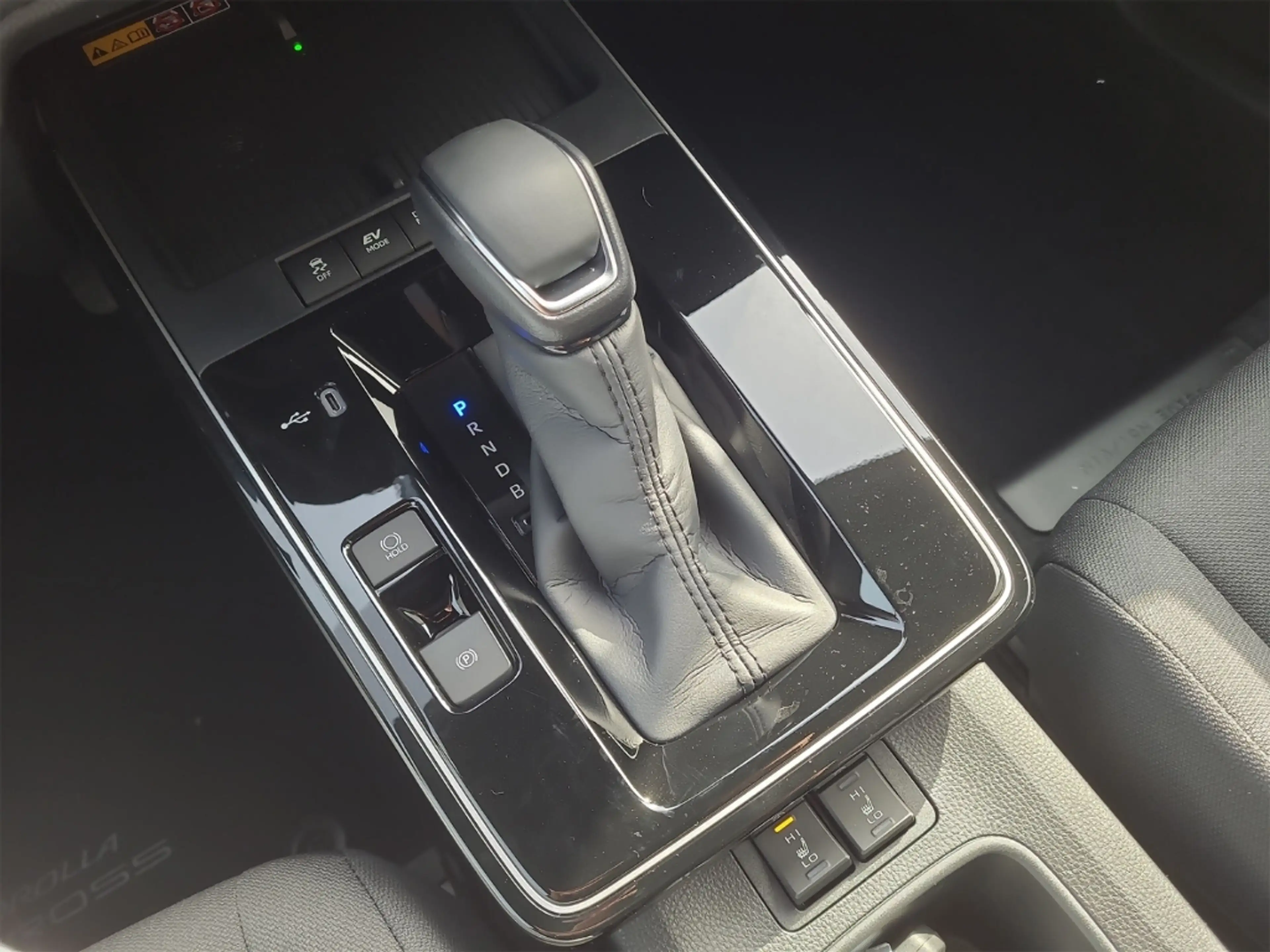 Toyota Corolla Cross 2.0 Hybrid Teamplayer +LED +Smart-Key-System — photo 13