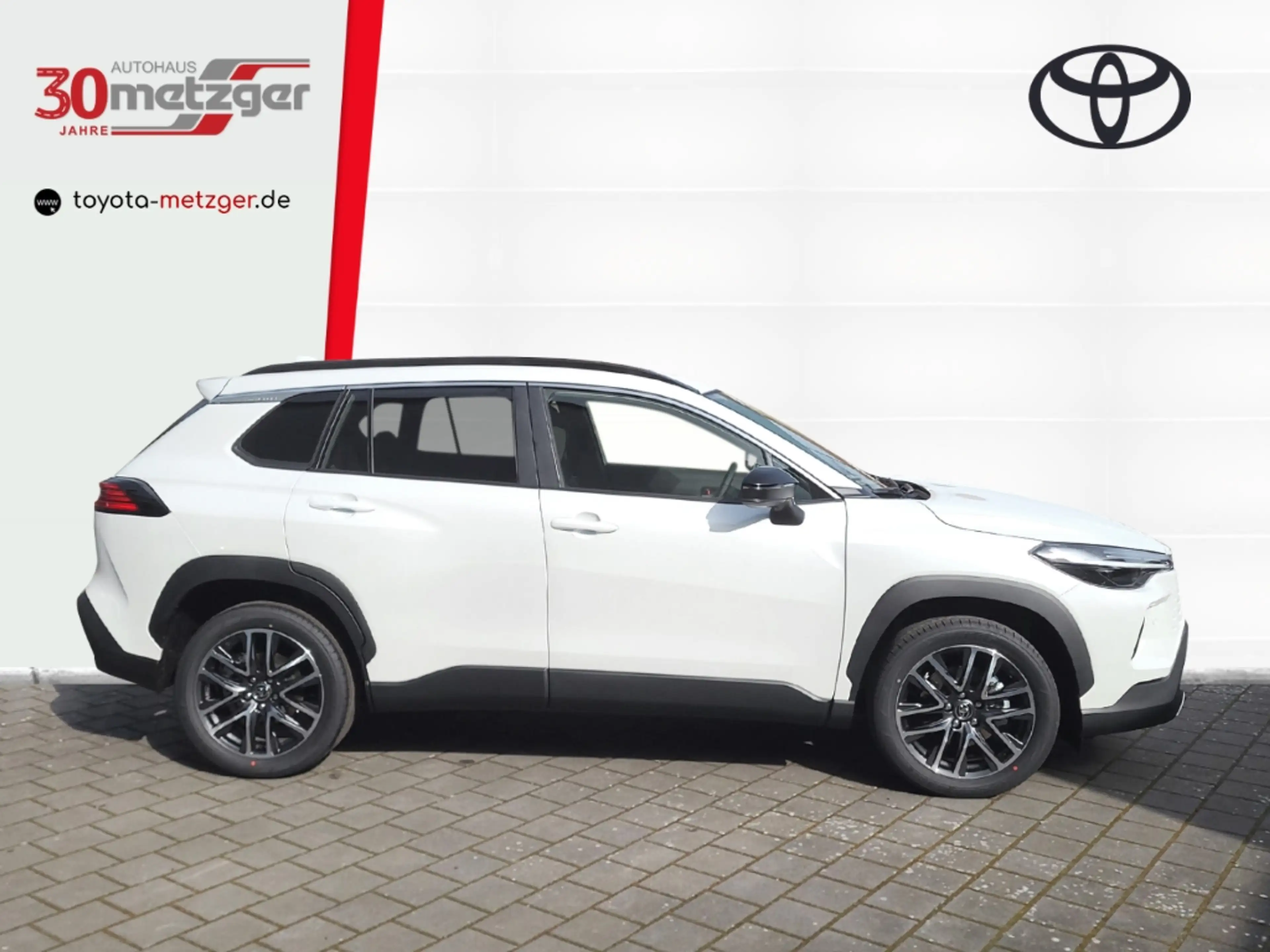 Toyota Corolla Cross 2.0 Hybrid Teamplayer +LED +Smart-Key-System — photo 2