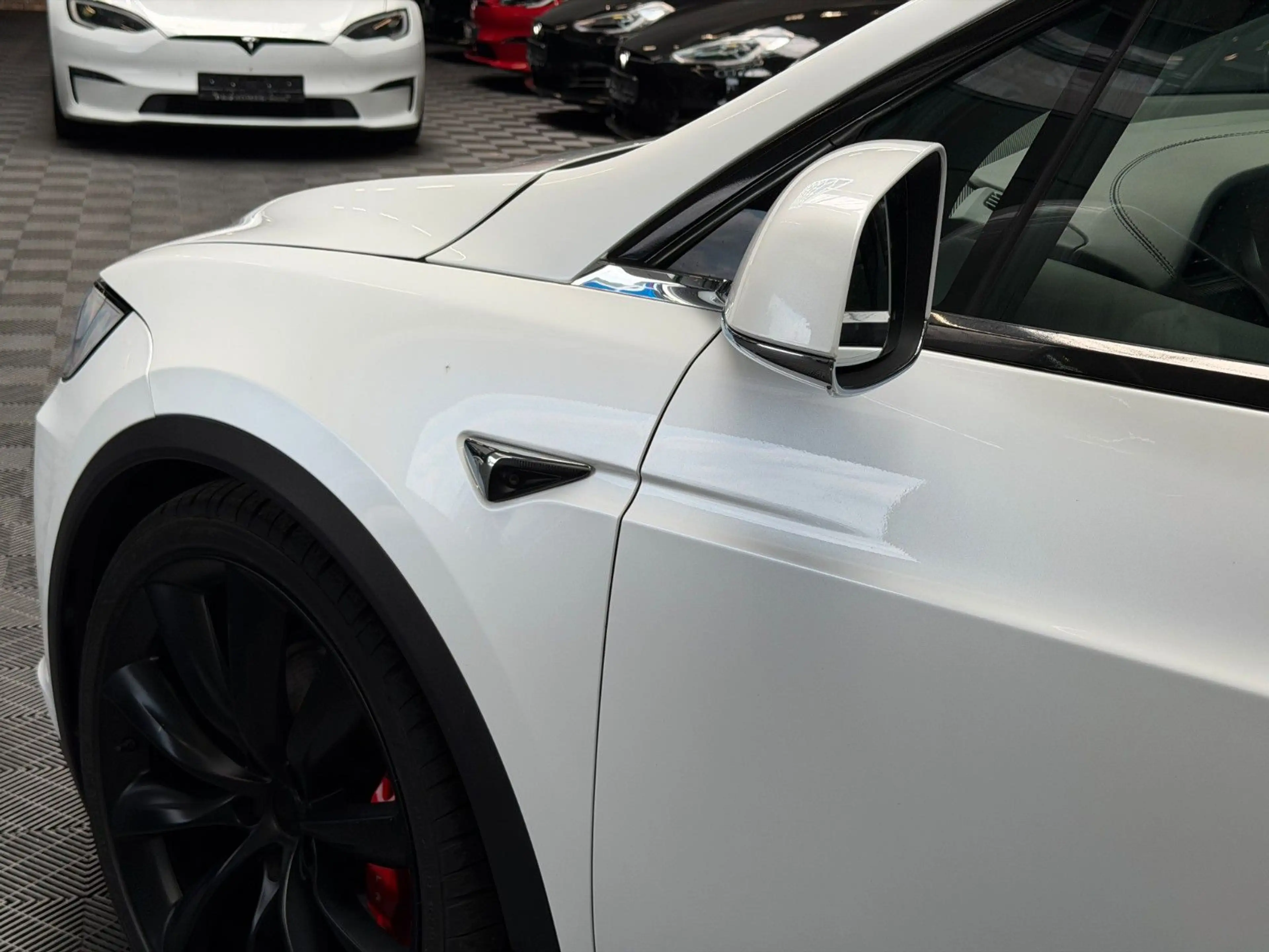 Tesla Model X MODEL X RAVEN PERFORMANCE | WHITE ON WHITE | — photo 15