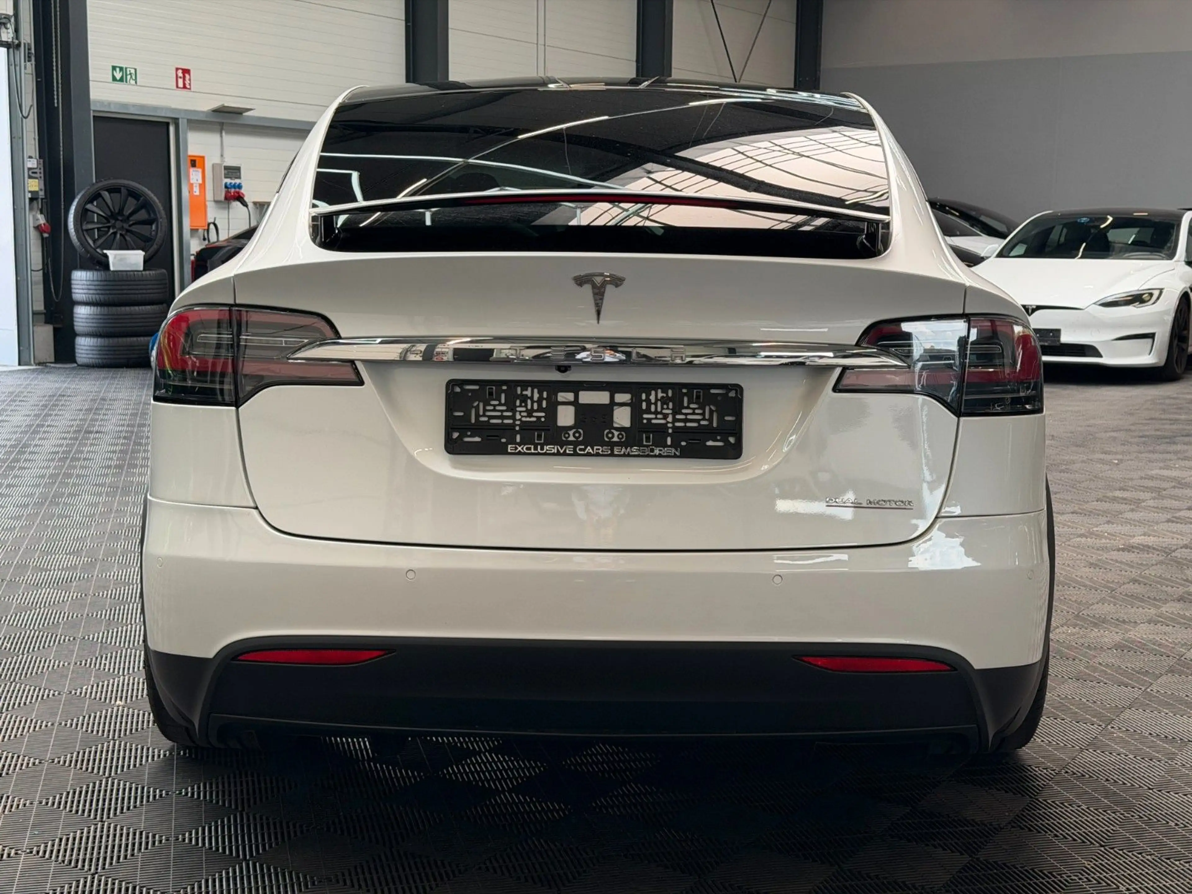 Tesla Model X MODEL X RAVEN PERFORMANCE | WHITE ON WHITE | — photo 8