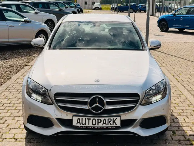Mercedes-Benz C view 2