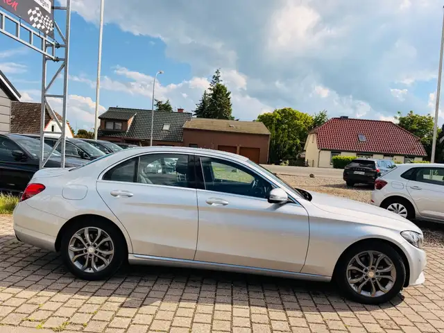 Mercedes-Benz C view 7