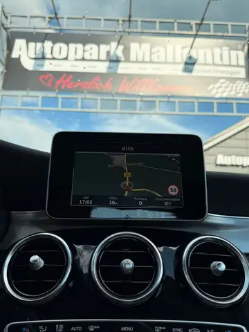 Mercedes-Benz C view 9