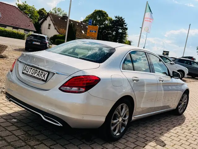 Mercedes-Benz C view 6