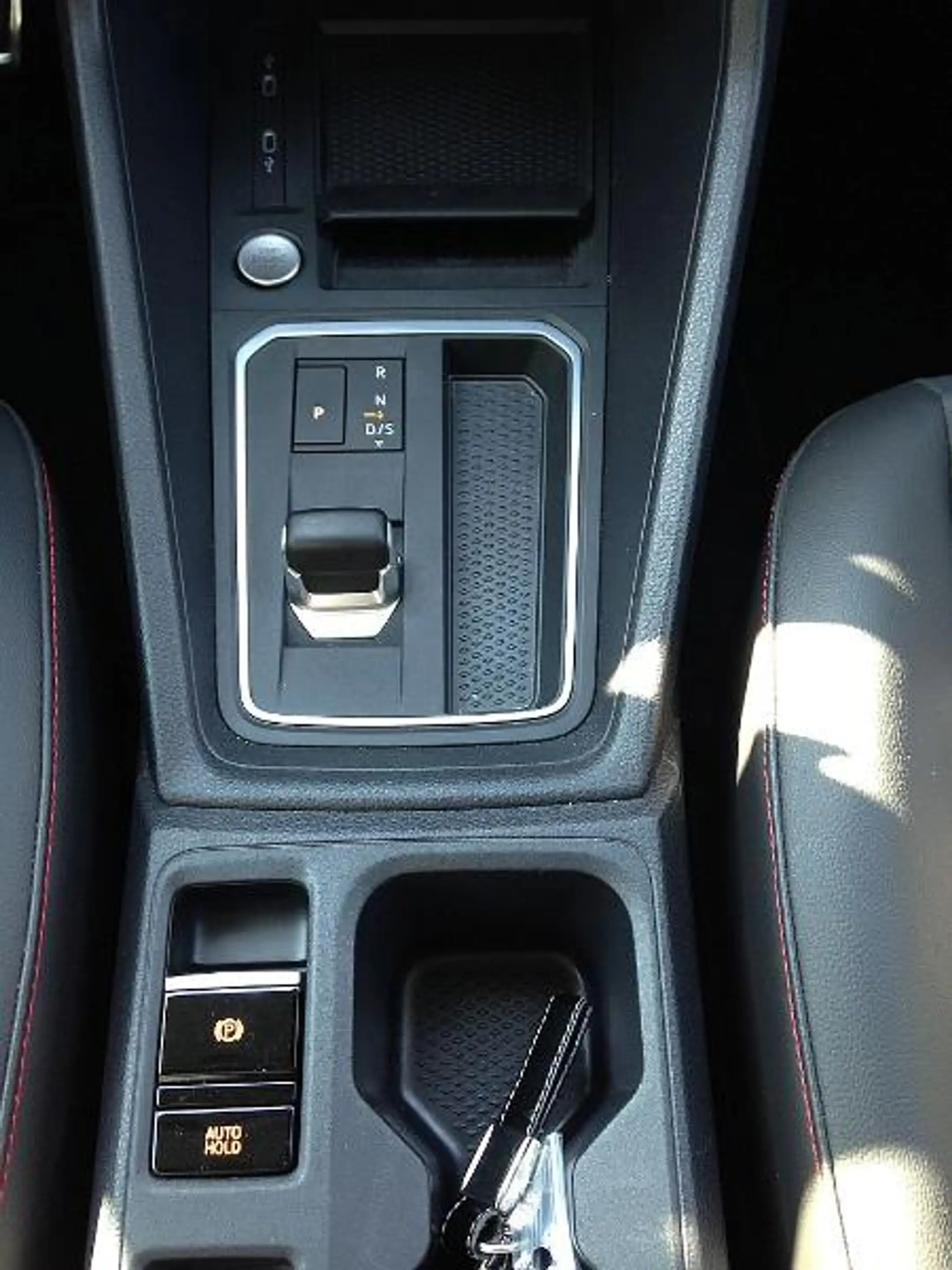 Ford Tourneo Connect *inkl. AHK* — photo 4