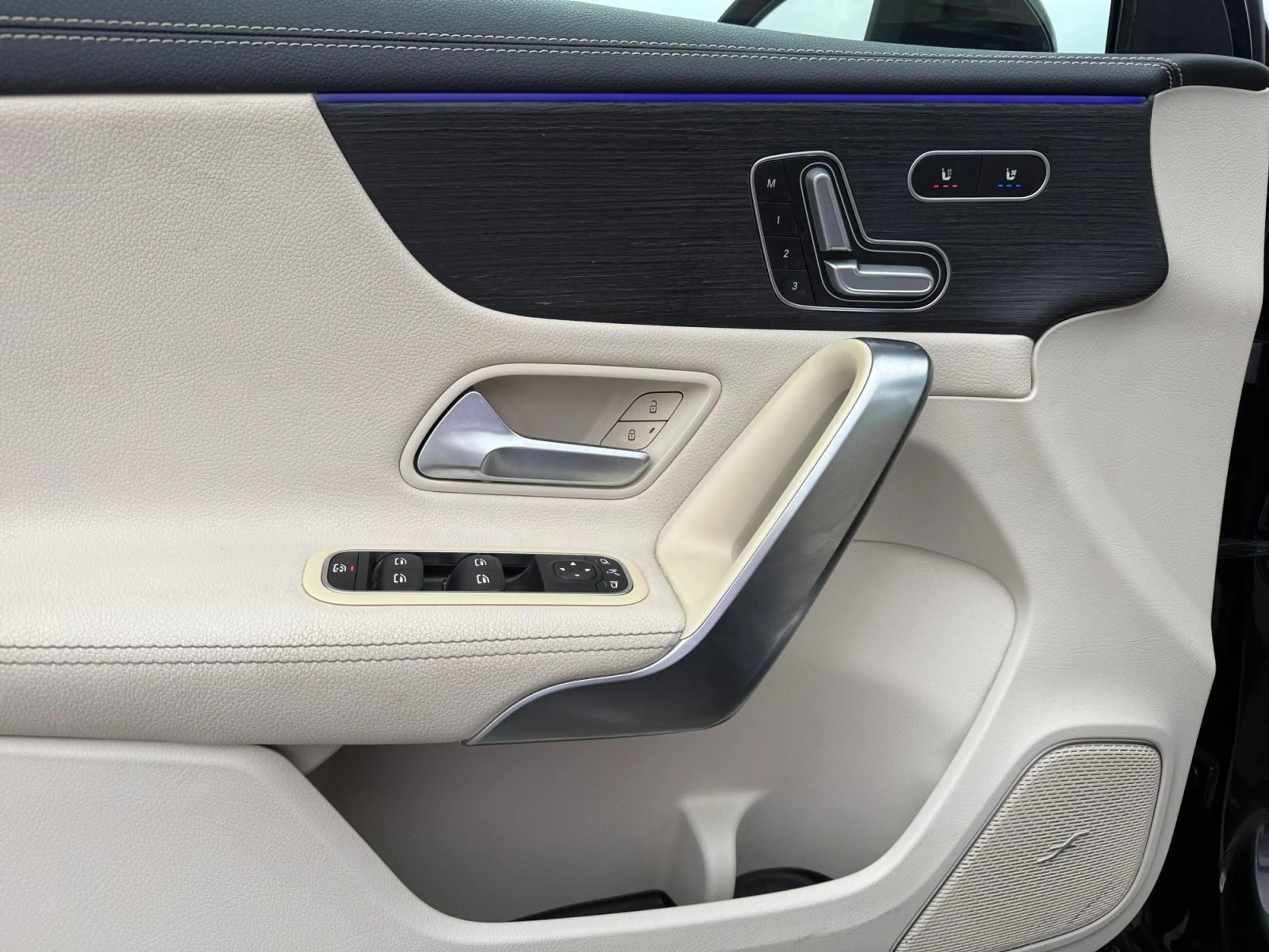 Mercedes-Benz A 220 4MATIC Progressive — photo 10