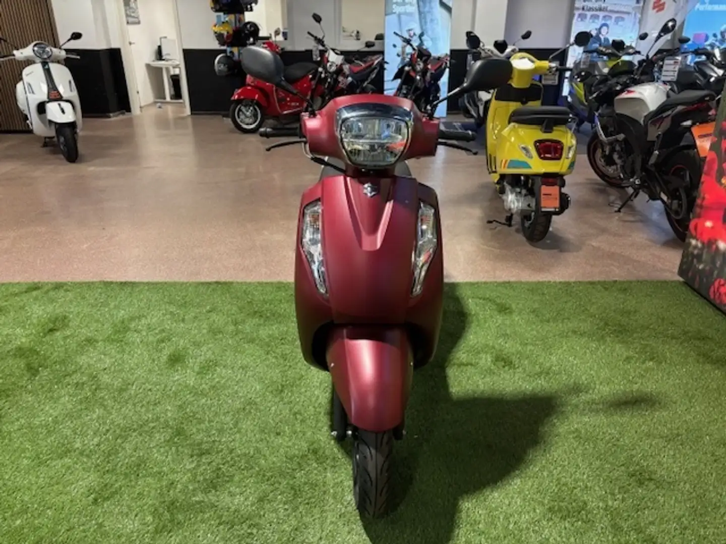 Suzuki Address 125 Rood - 1