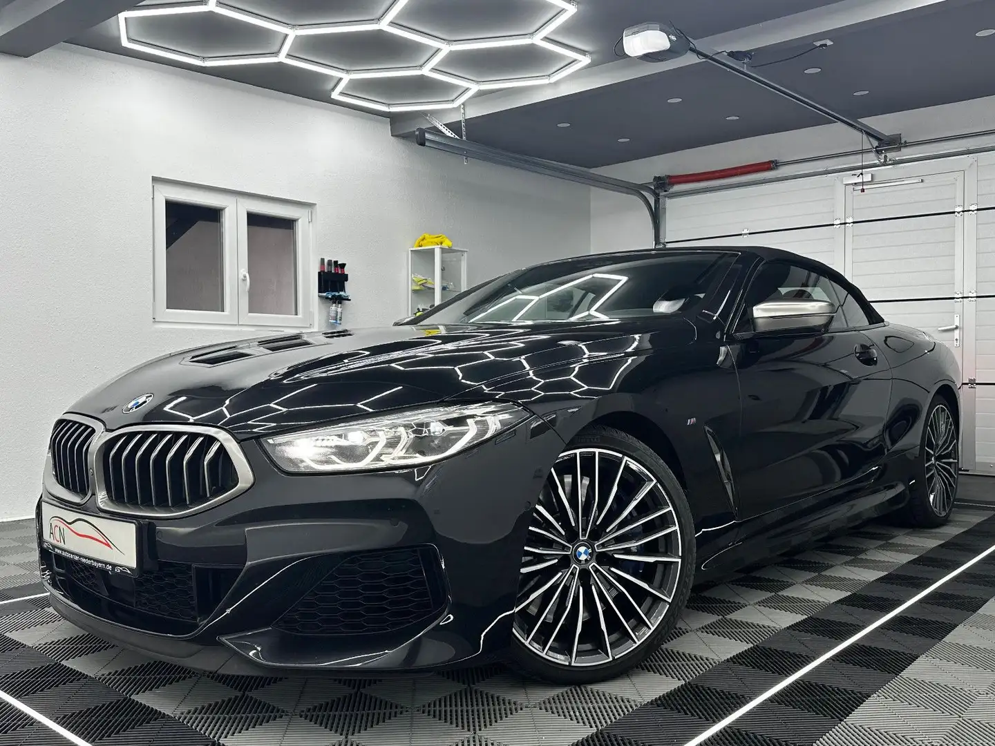 BMW M850 i Cabrio/NACKEN HZG/PARK ASS+/SOFT CL/DE FZG Noir - 1