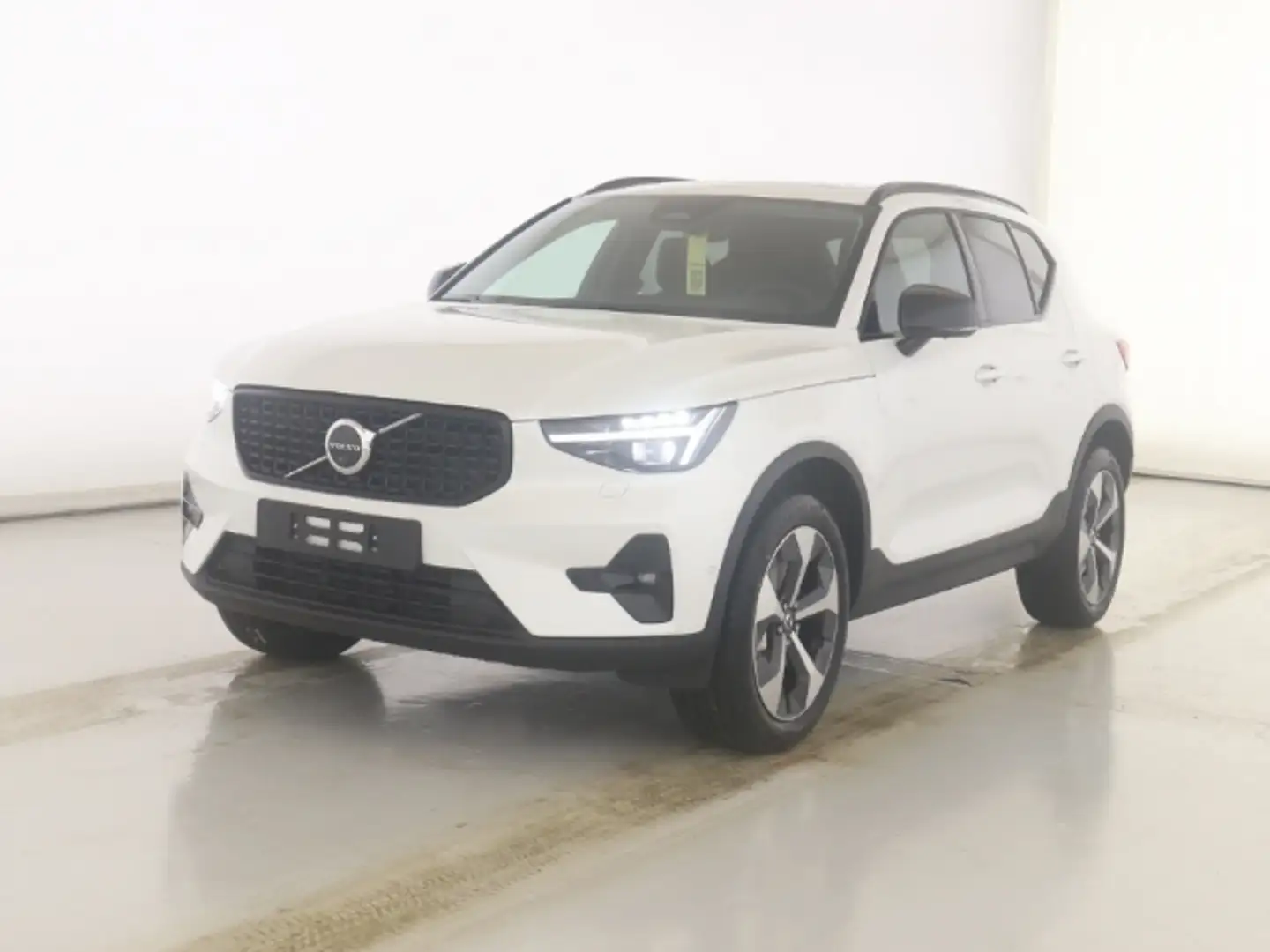 Volvo XC40 Plus Dark B3 19''LM Pano DAB Harman Leder Memory S Fehér - 1
