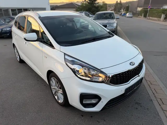Kia Carens Dream Team*NEU*TÜV*93KM*NAVI*