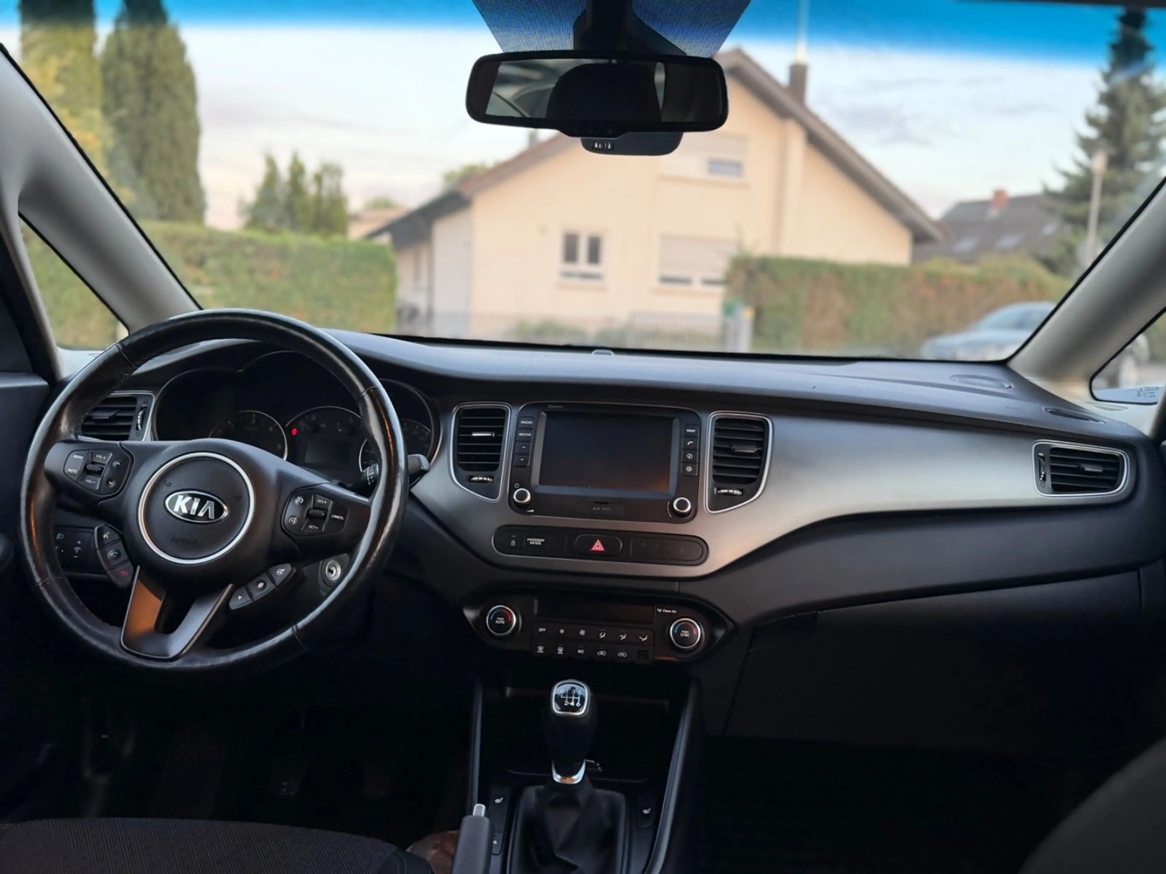 Kia Carens Dream Team*NEU*TÜV*93KM*NAVI* — photo 15